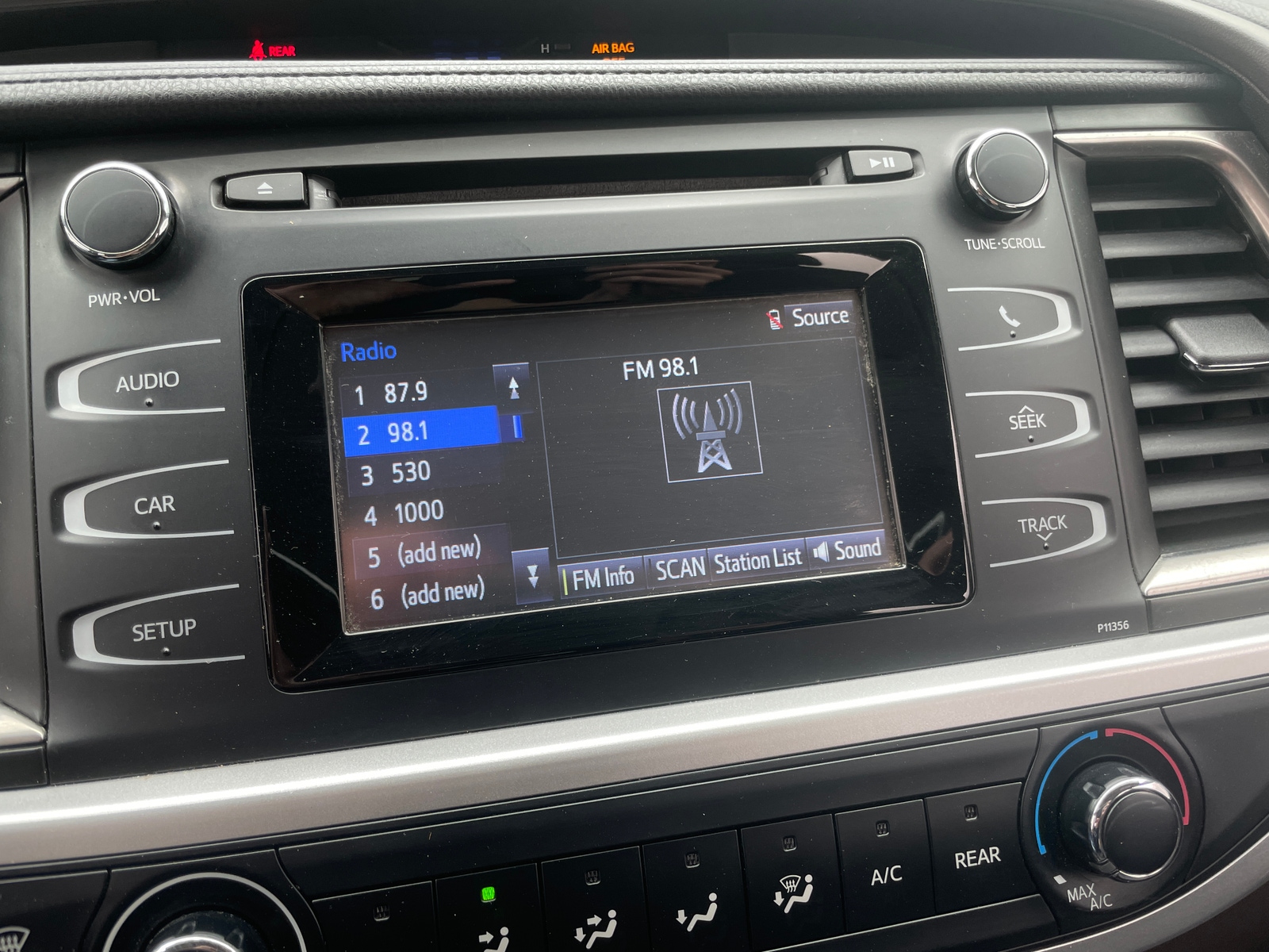 Thumbnail: 2017 Toyota Highlander - 4