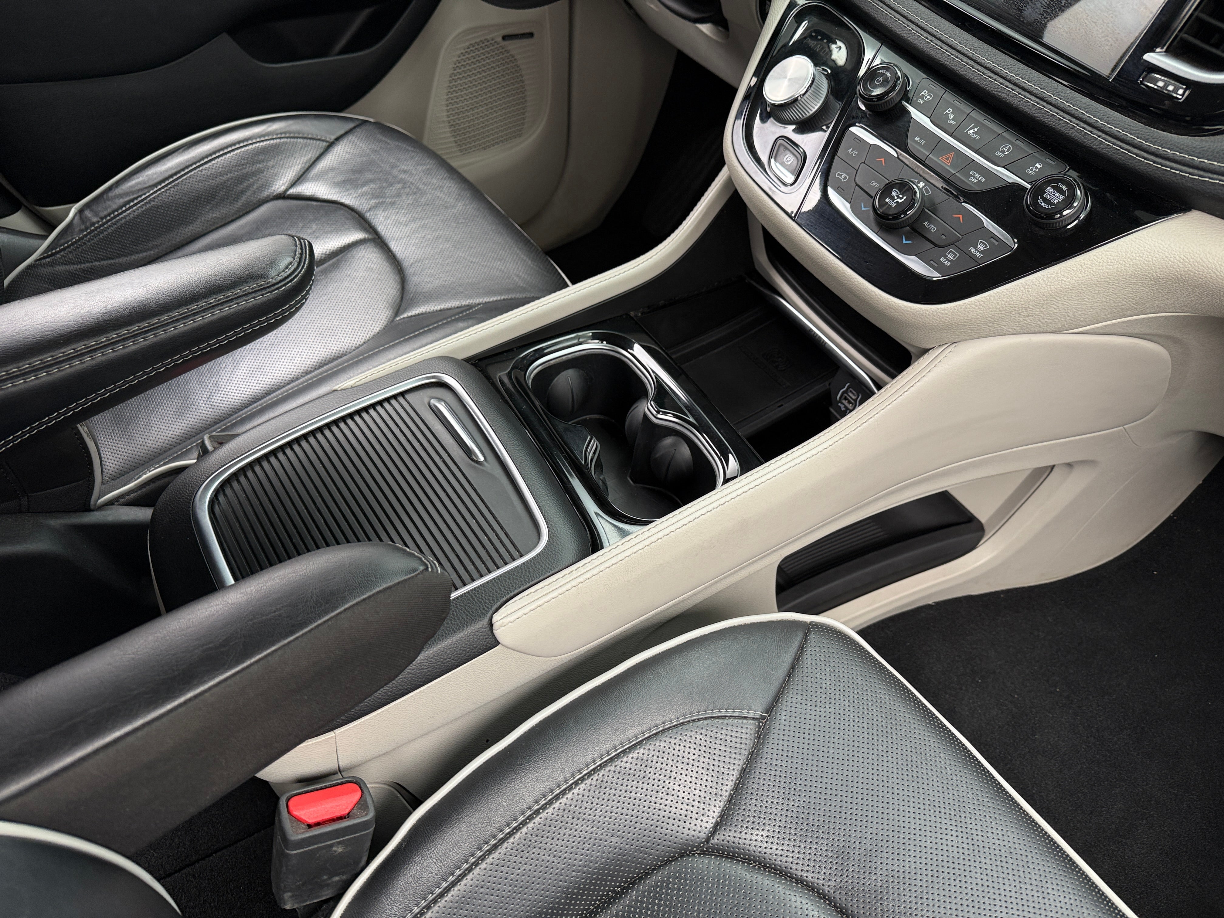 2022 Chrysler Pacifica