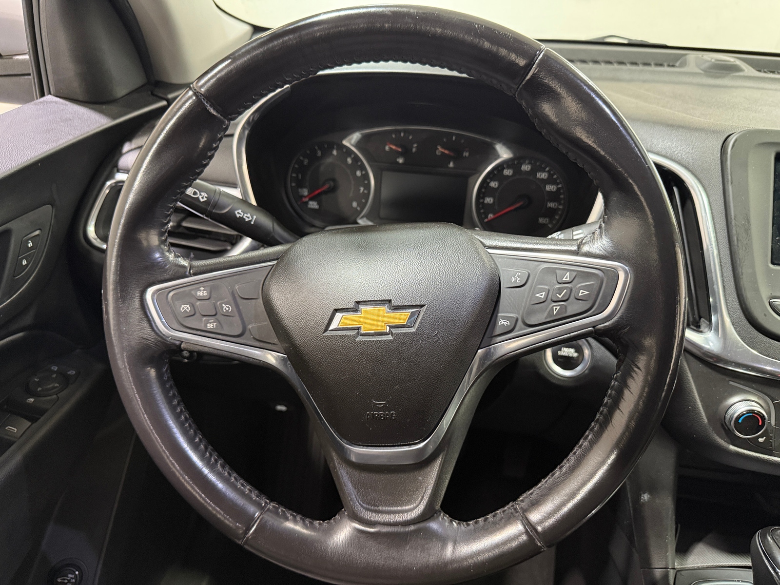 Thumbnail: 2019 Chevrolet Equinox - 5