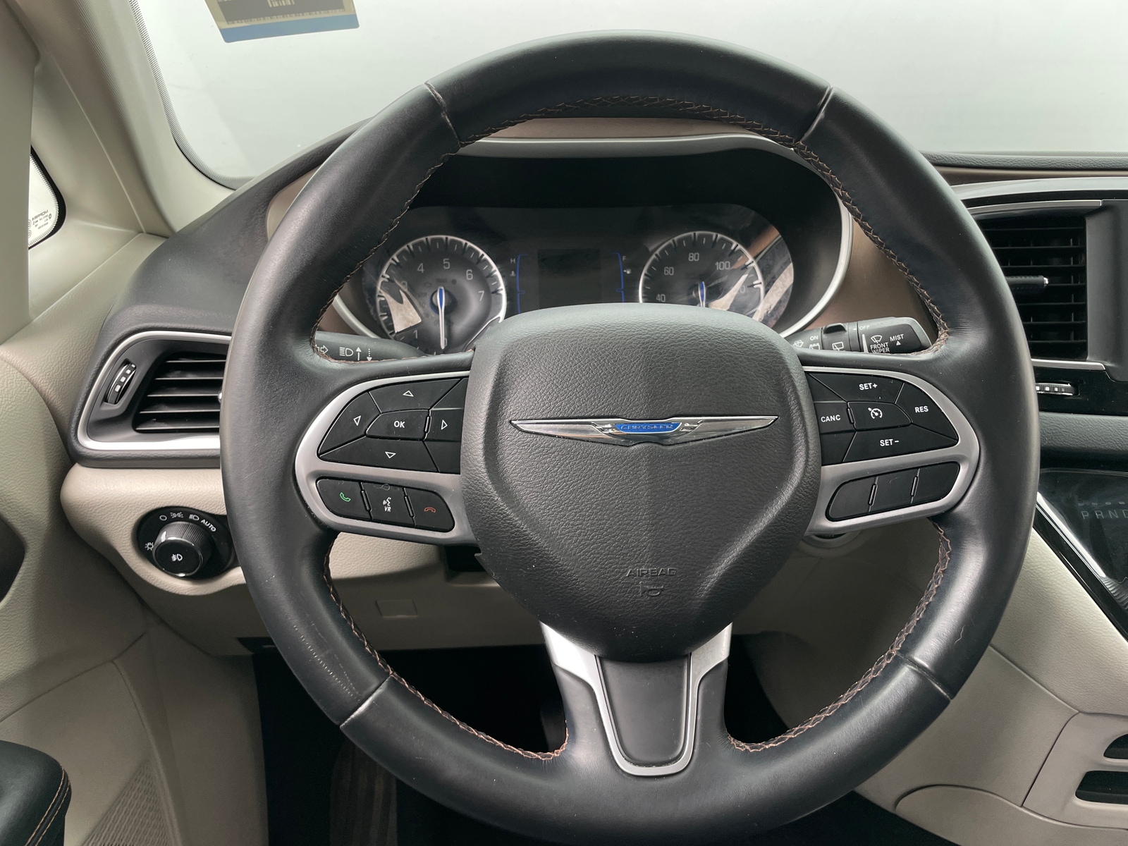 Thumbnail: 2018 Chrysler Pacifica - 4