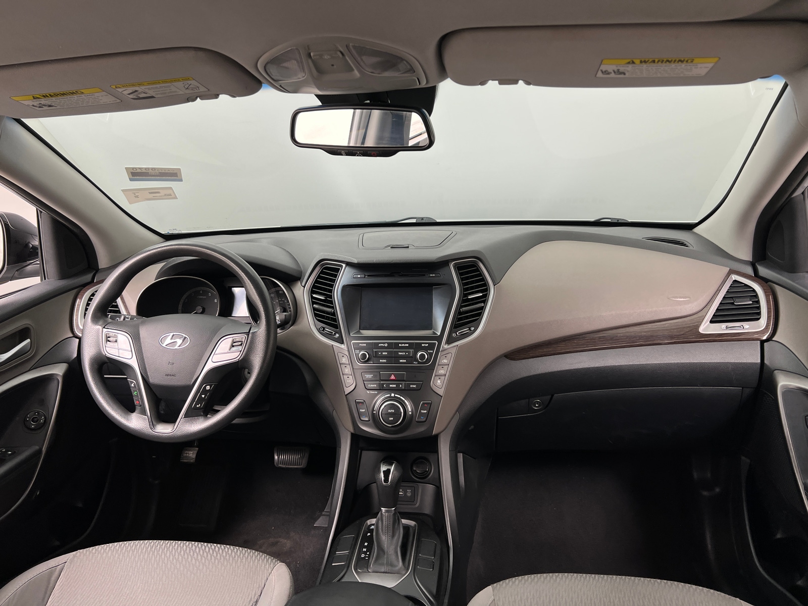 Thumbnail: 2017 Hyundai Santa Fe - 3