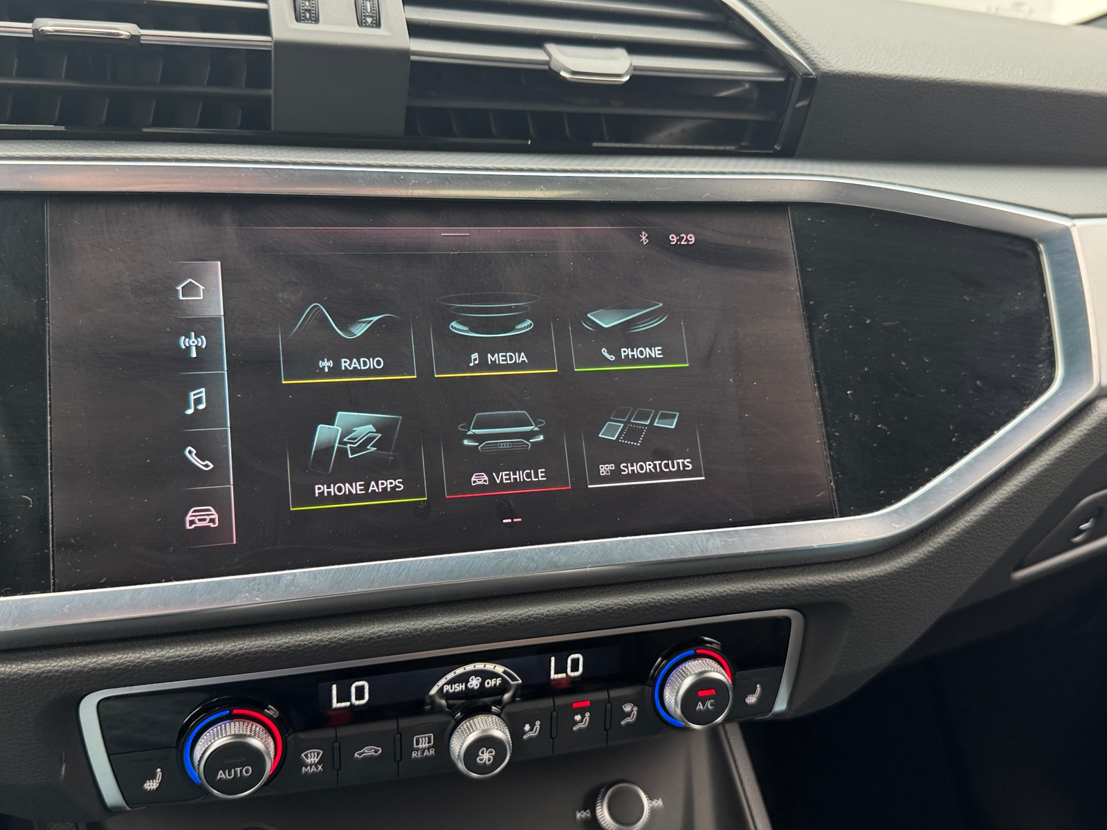Thumbnail: 2021 Audi Q3 - 3