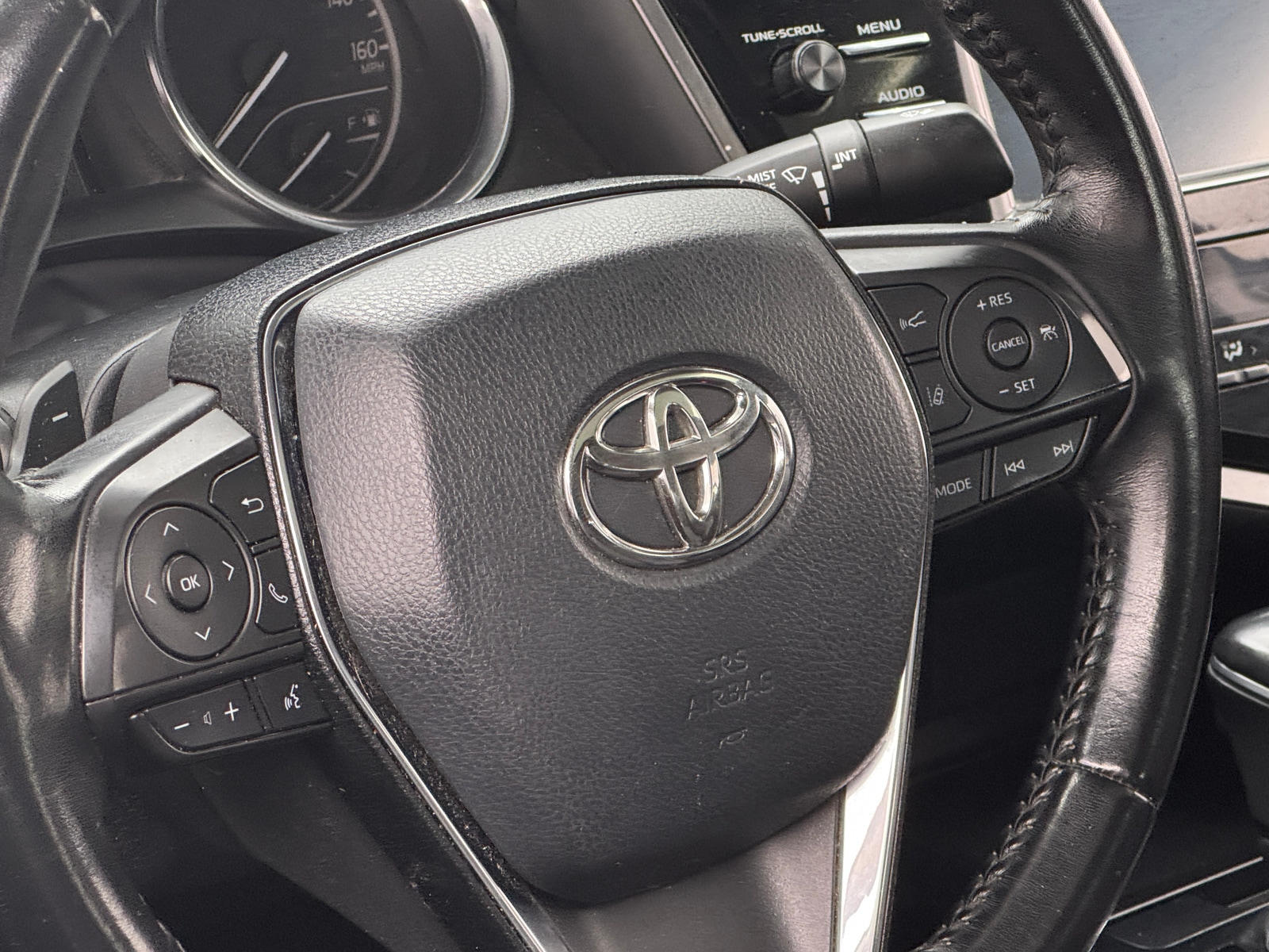 Thumbnail: 2019 Toyota Camry - 5