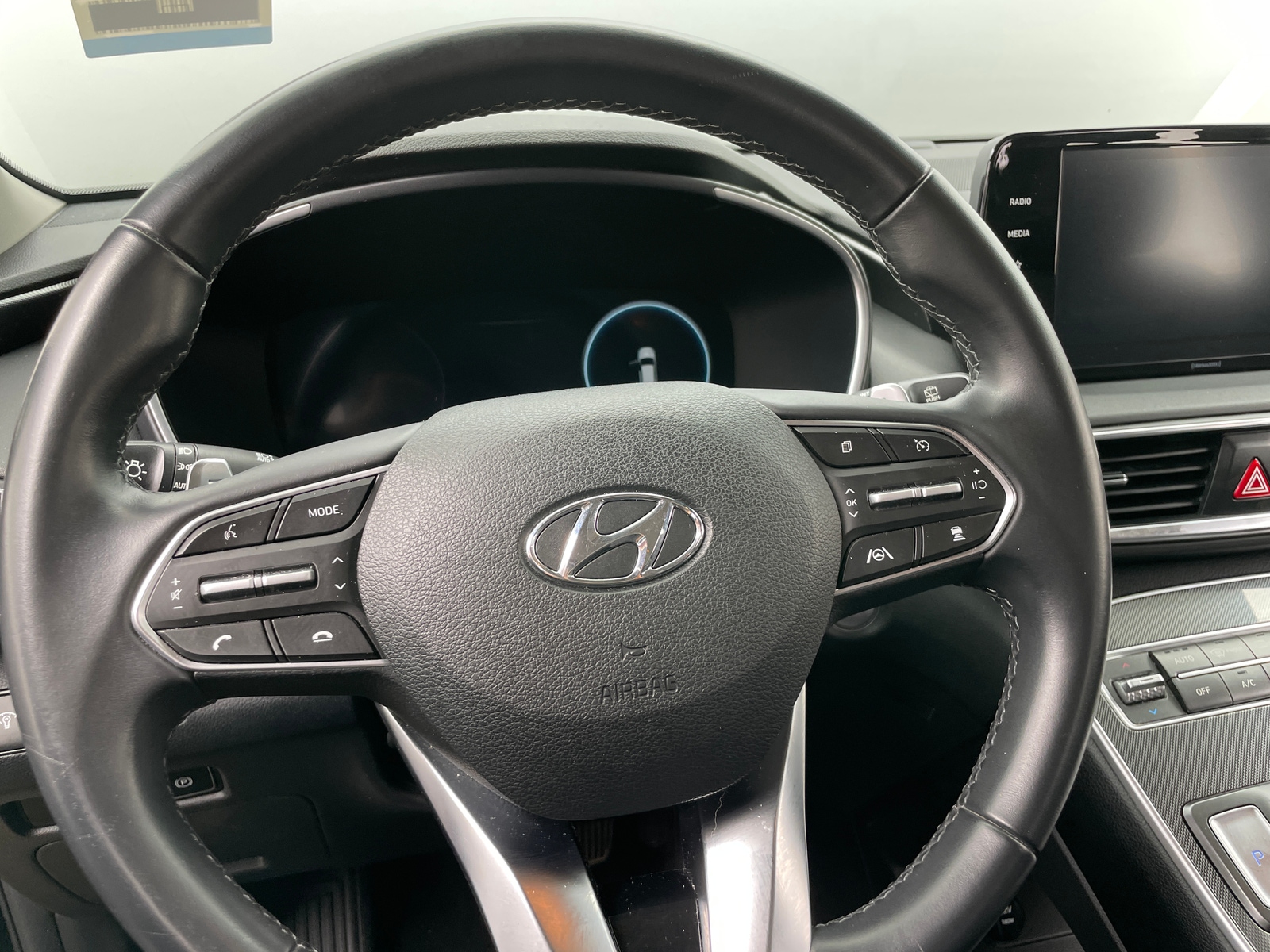 Thumbnail: 2021 Hyundai Santa Fe - 5