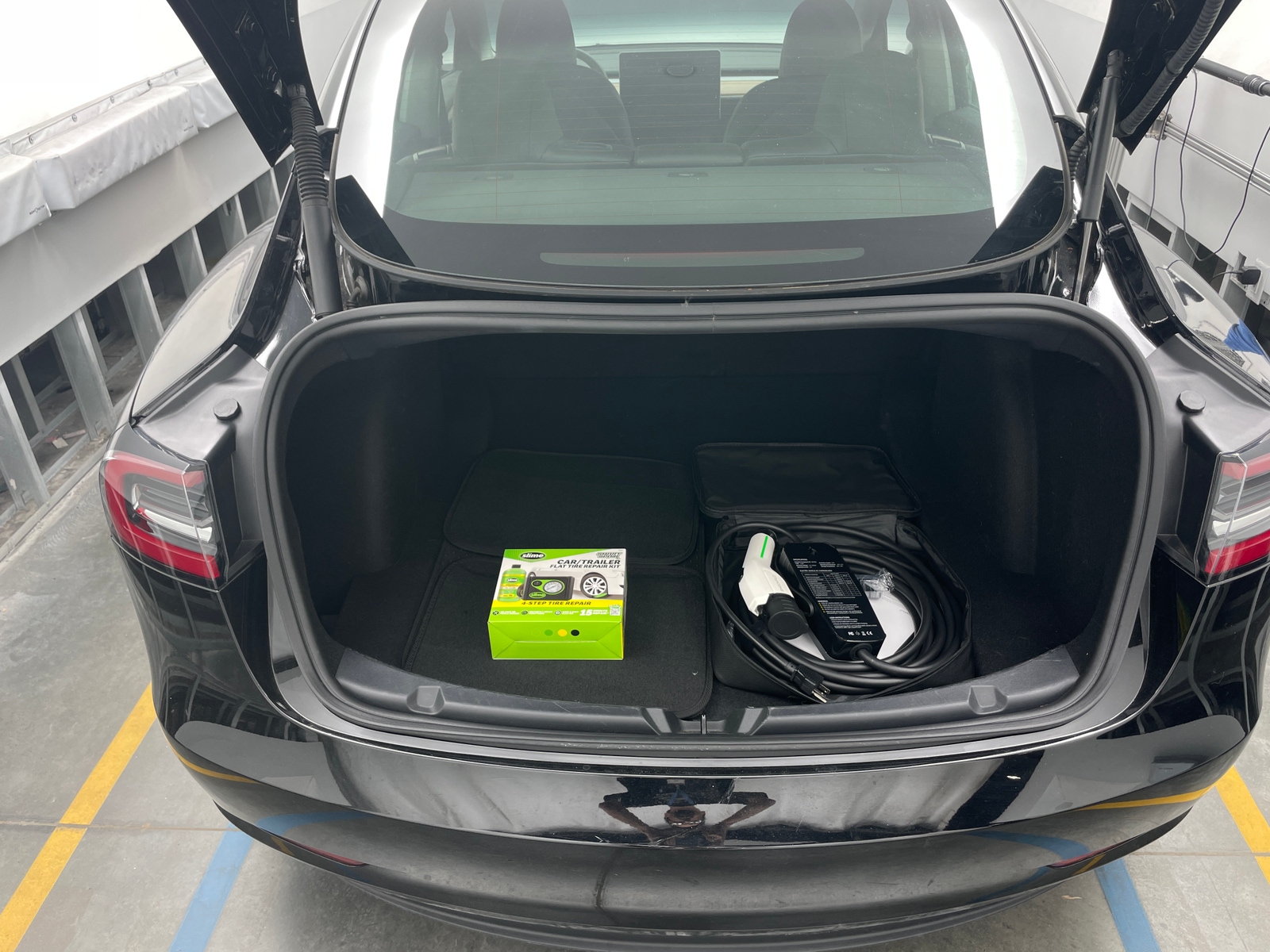 Thumbnail: 2023 Tesla Model 3 - 6