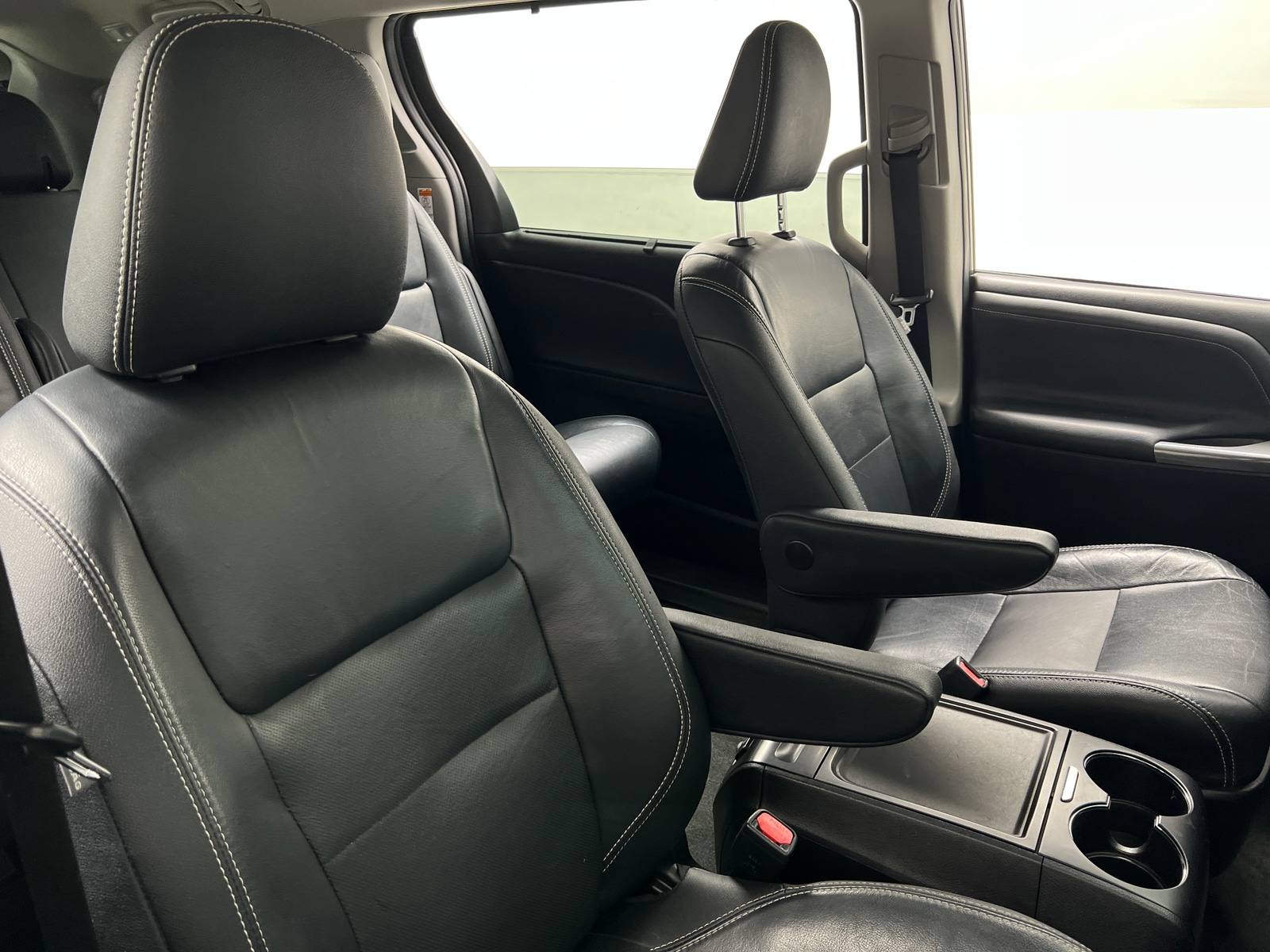 Thumbnail: 2018 Toyota Sienna - 2