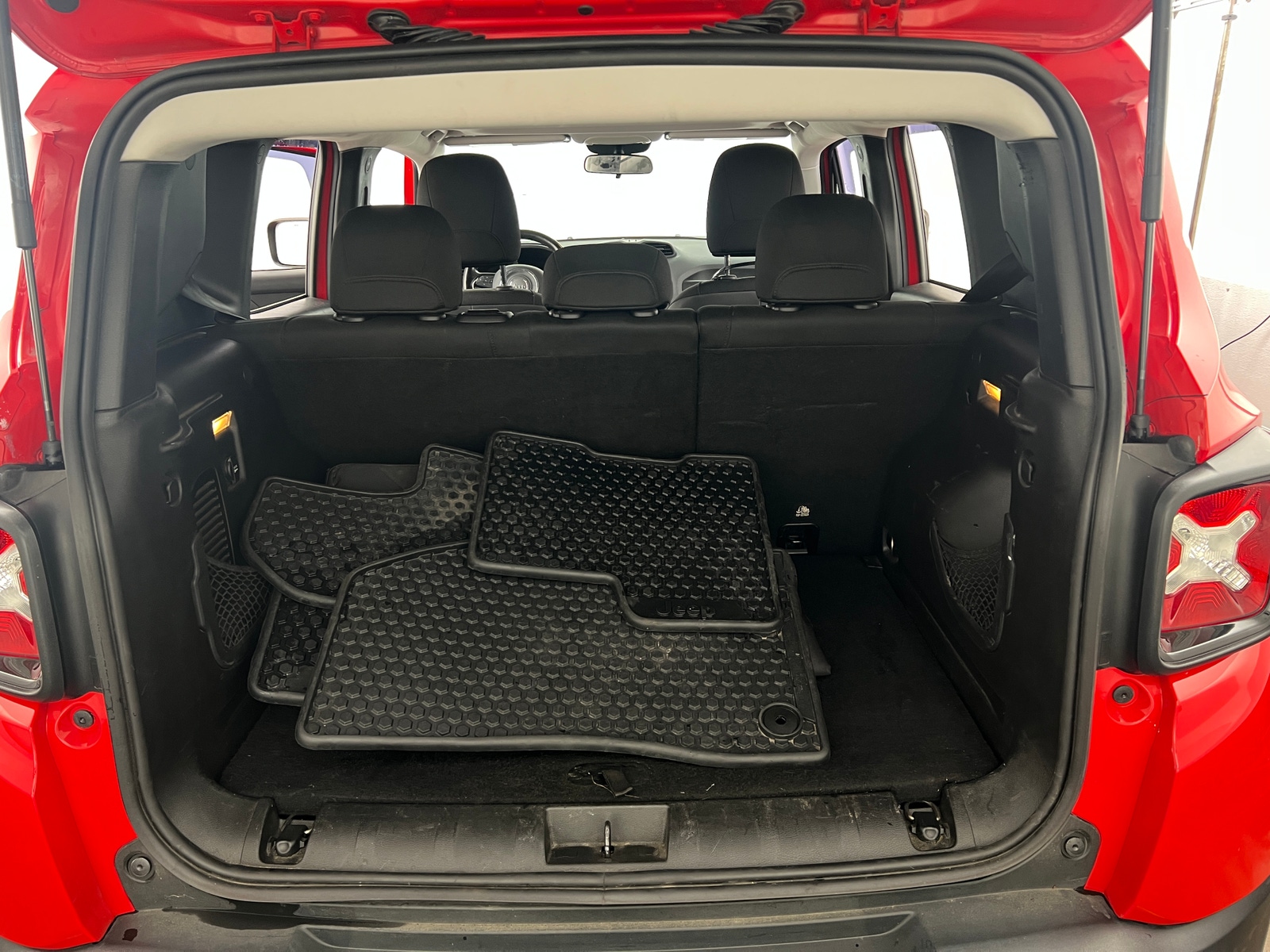 Thumbnail: 2017 Jeep Renegade - 7