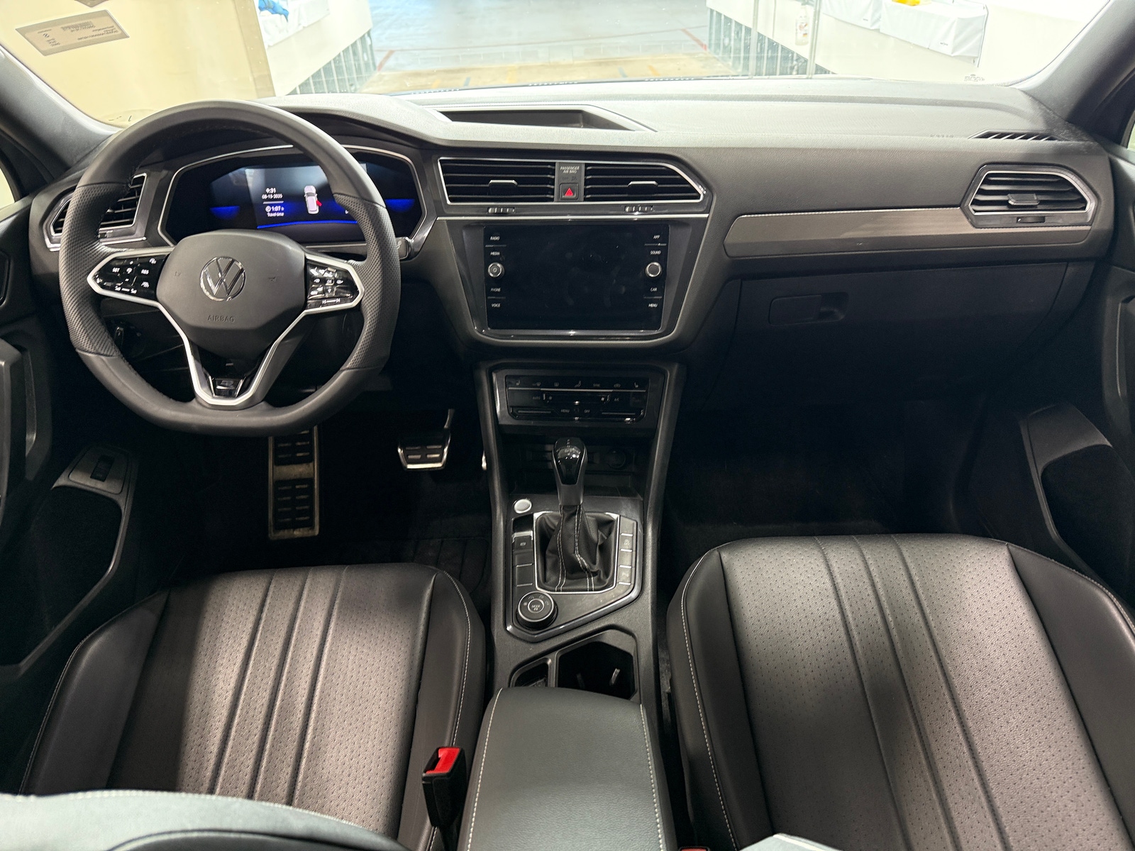 Thumbnail: 2022 Volkswagen Tiguan - 2