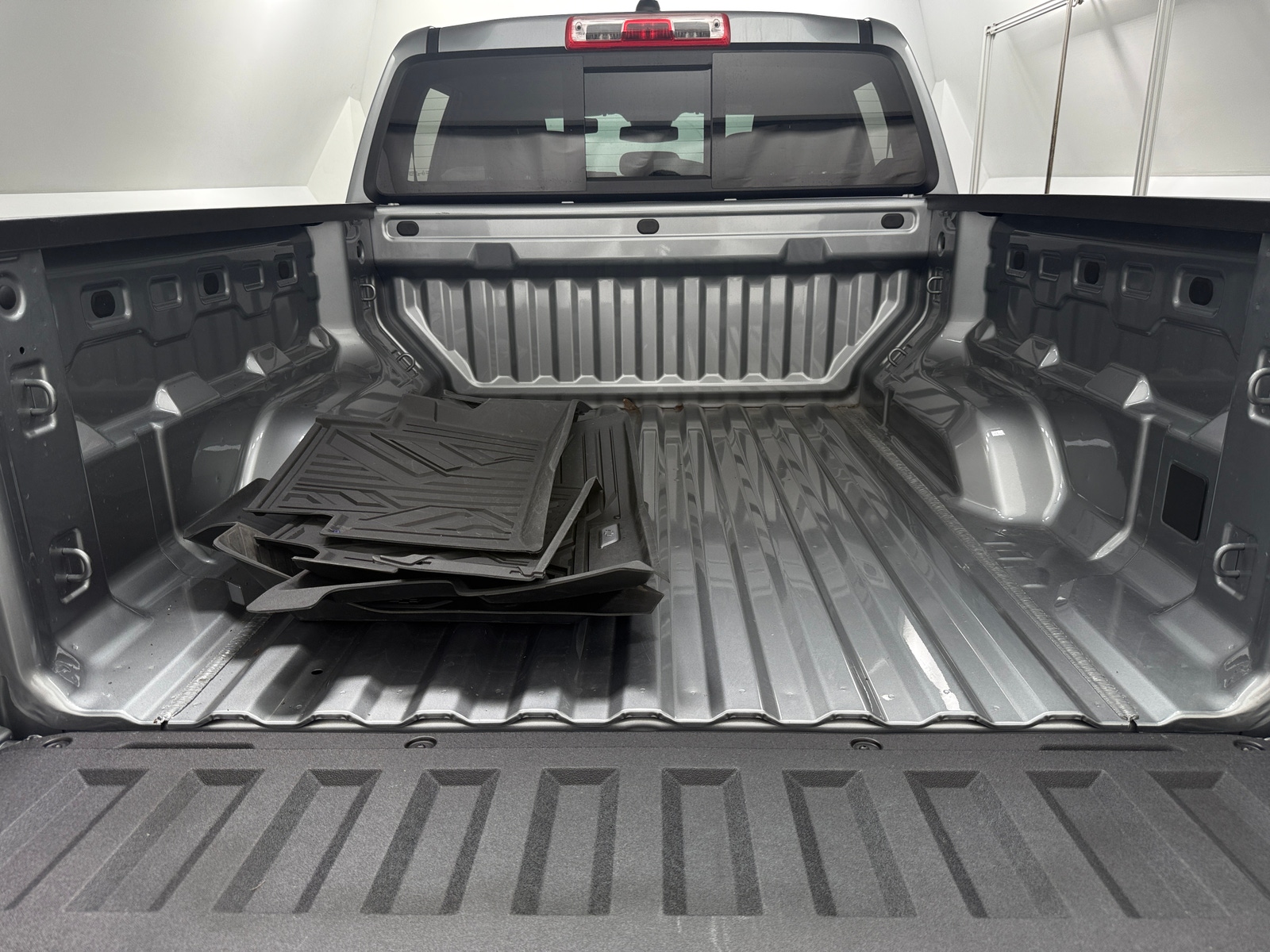 Thumbnail: 2024 Chevrolet Colorado - 7