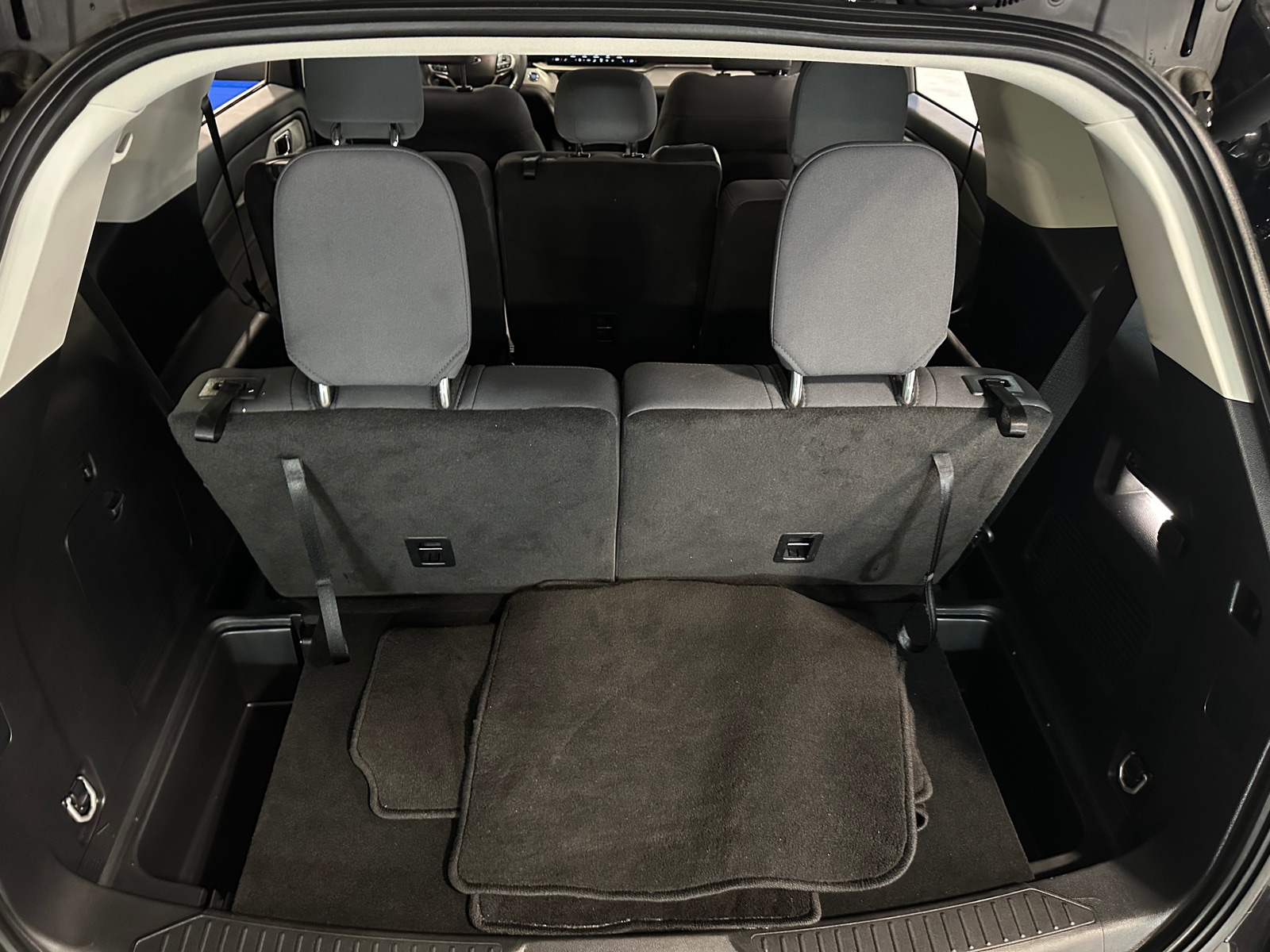 Thumbnail: 2025 Ford Explorer - 7