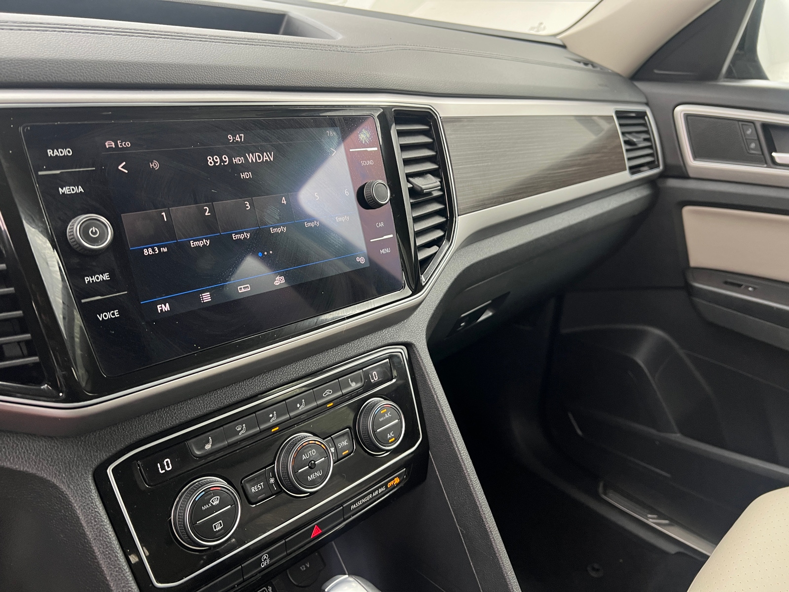 Thumbnail: 2018 Volkswagen Atlas - 3