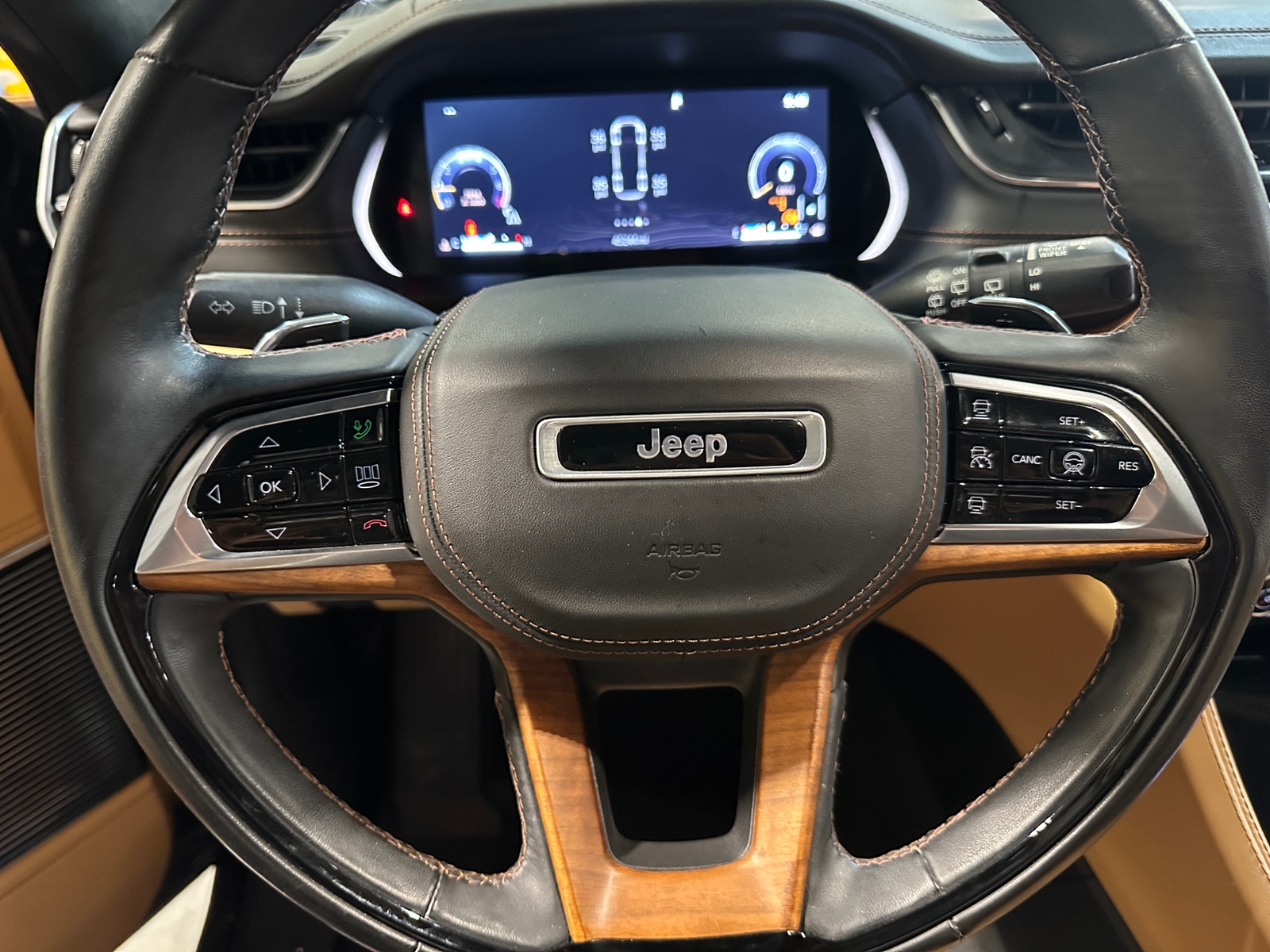 Thumbnail: 2021 Jeep Grand Cherokee L - 4