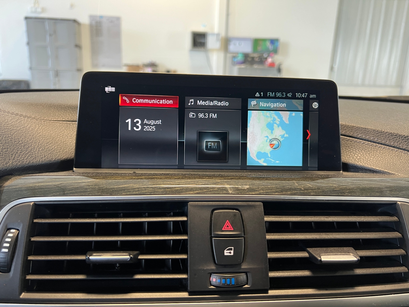 Thumbnail: 2018 BMW 3 Series - 3