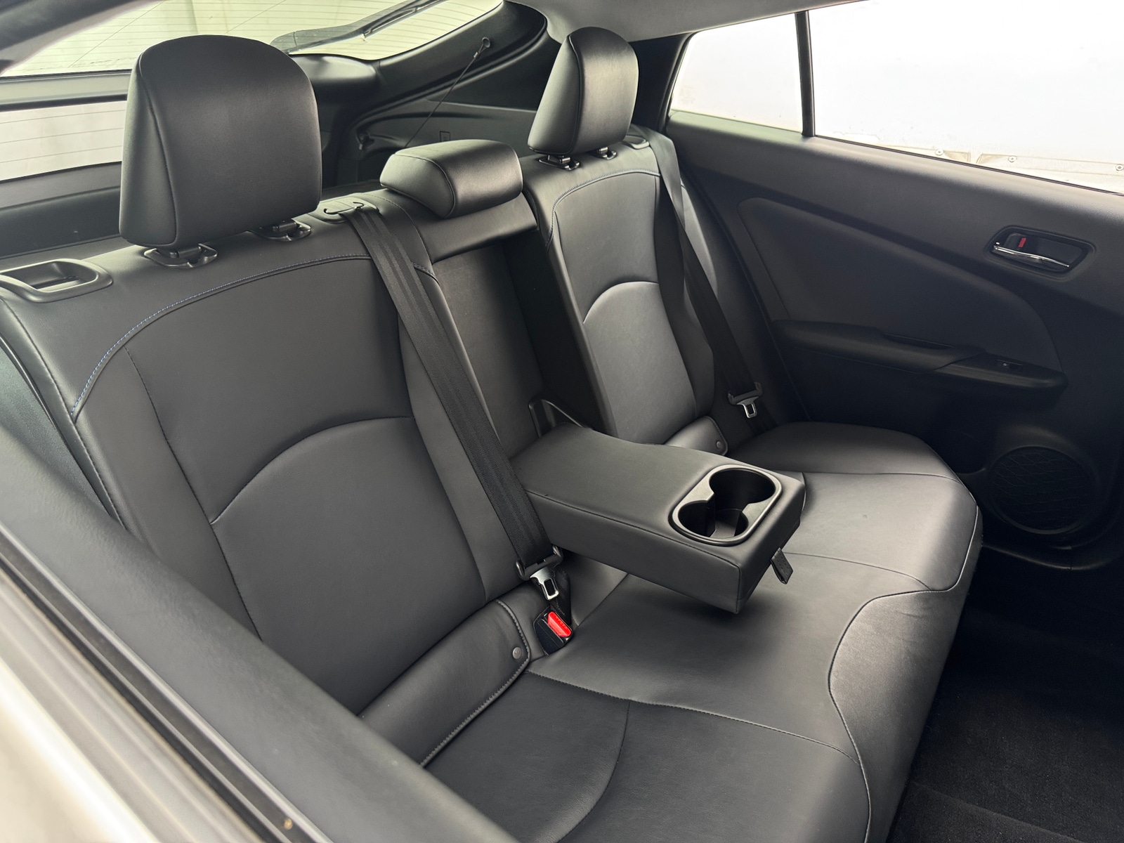 Thumbnail: 2018 Toyota Prius - 5