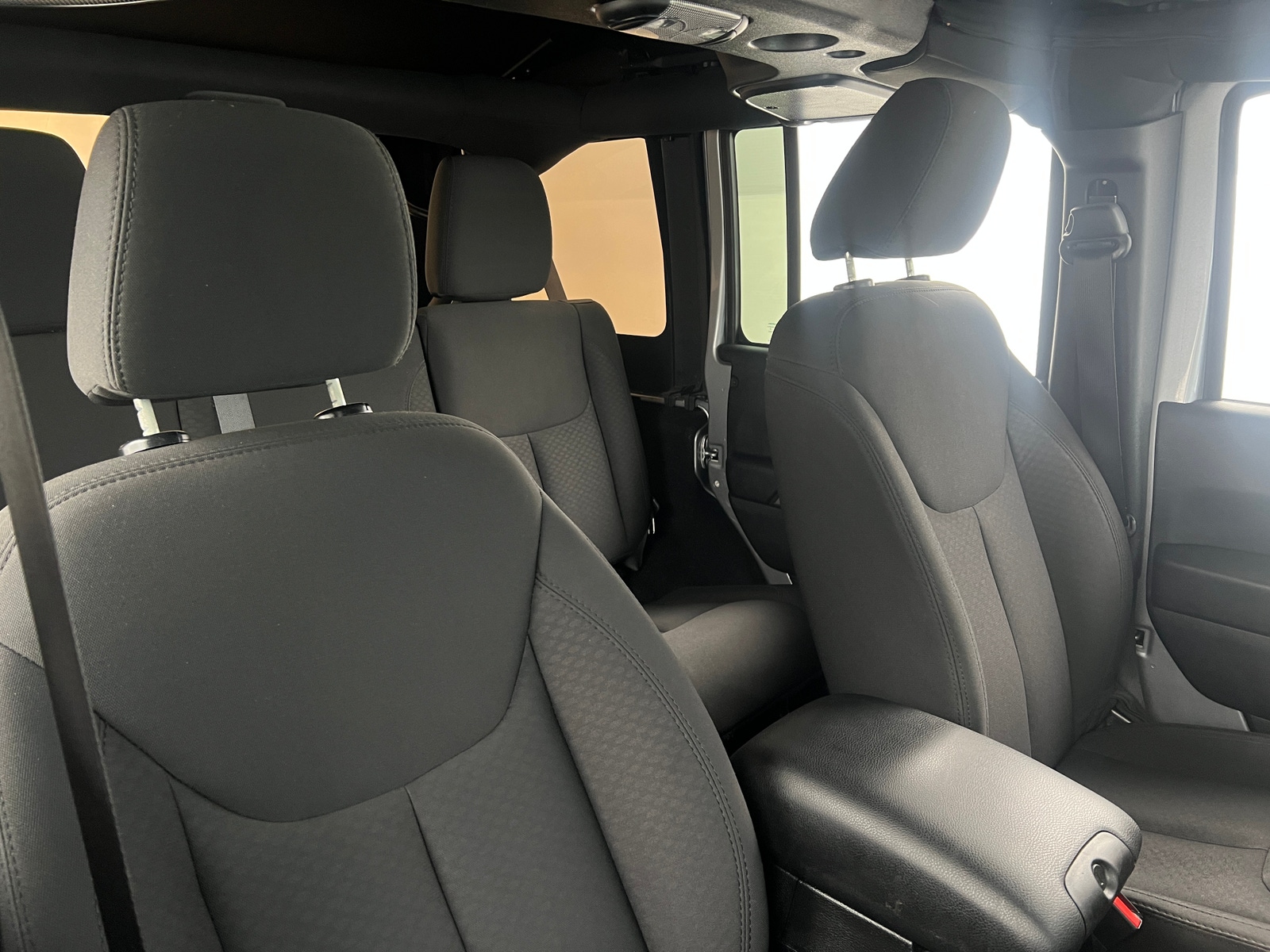 Thumbnail: 2015 Jeep Wrangler - 2