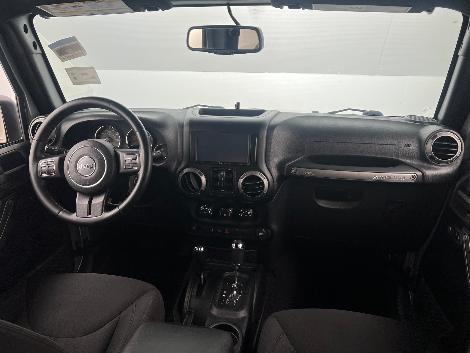 Thumbnail: 2015 Jeep Wrangler - 3
