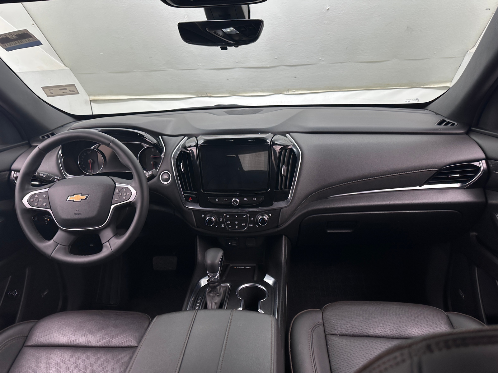 Thumbnail: 2023 Chevrolet Traverse - 2