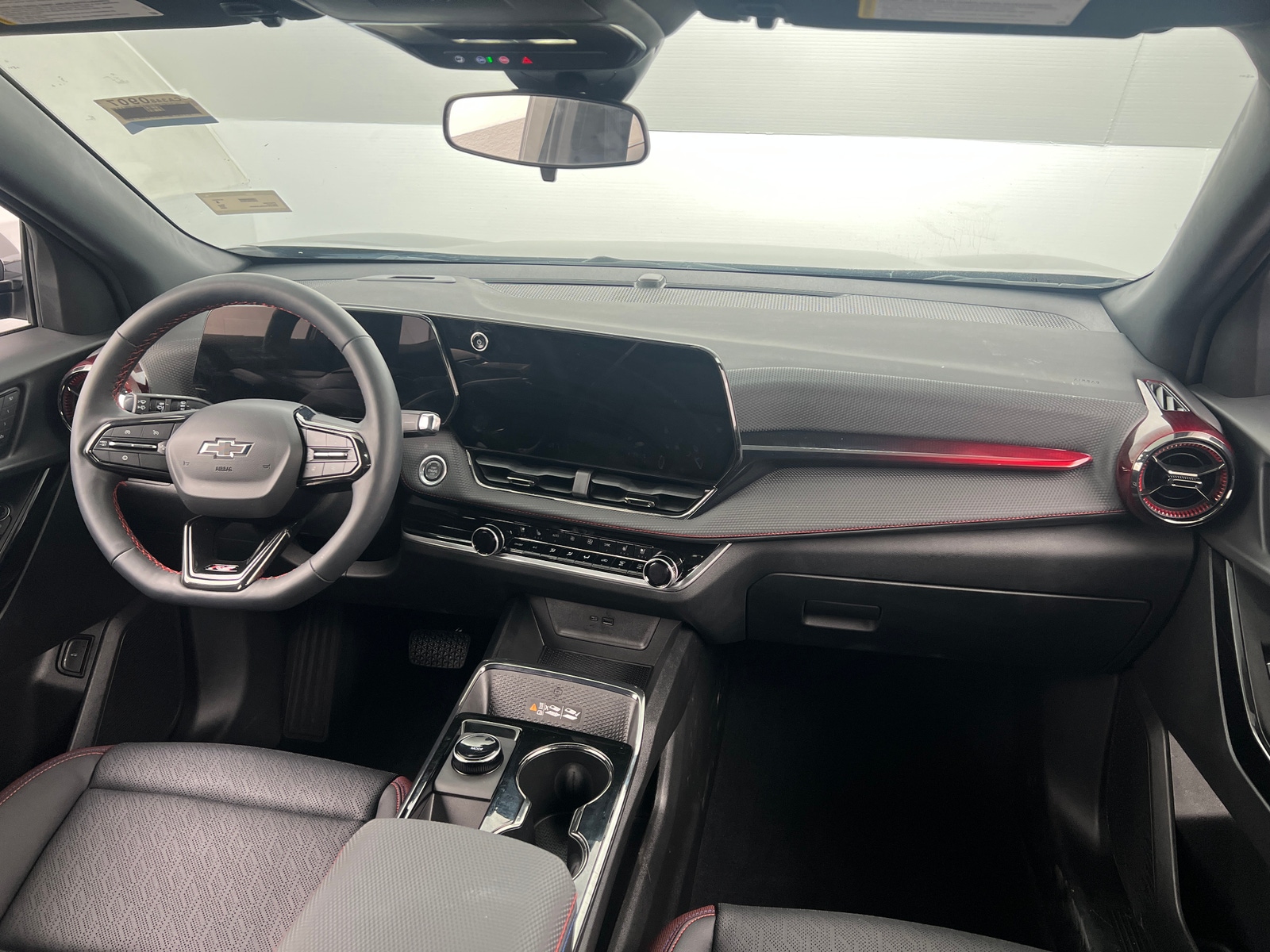 Thumbnail: 2025 Chevrolet Equinox - 2
