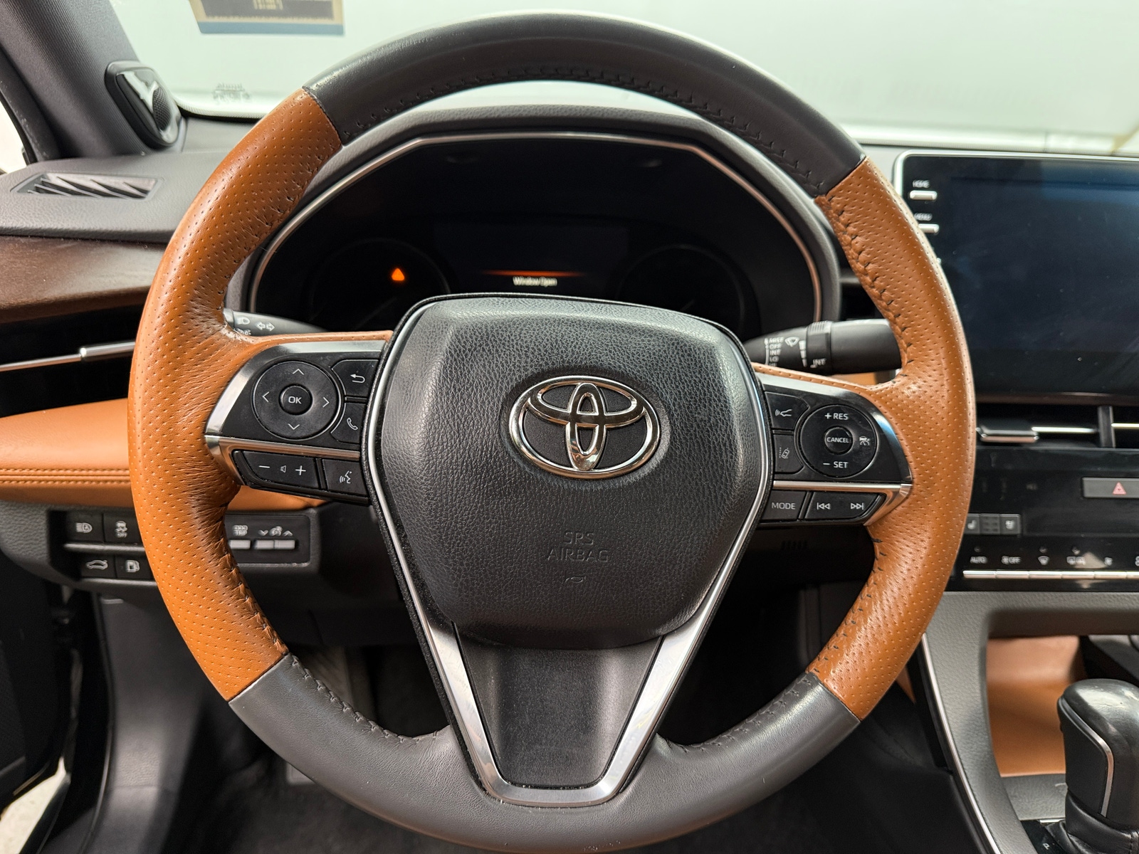 Thumbnail: 2019 Toyota Avalon - 4