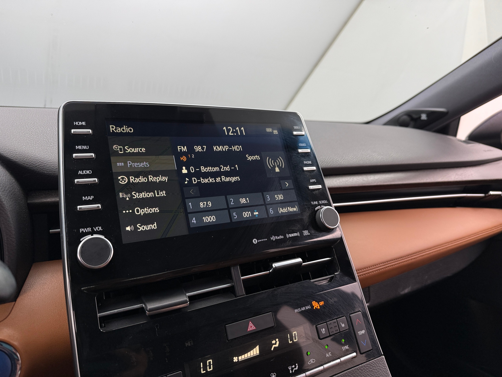 Thumbnail: 2019 Toyota Avalon - 3