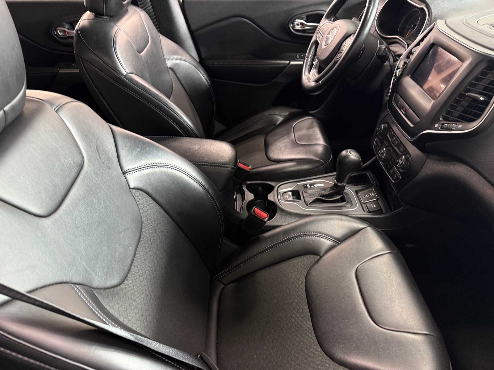 Thumbnail: 2020 Jeep Cherokee - 2