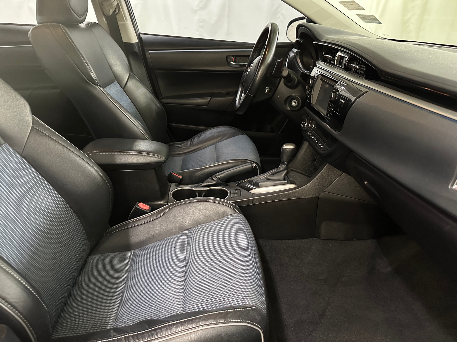 Thumbnail: 2014 Toyota Corolla - 2