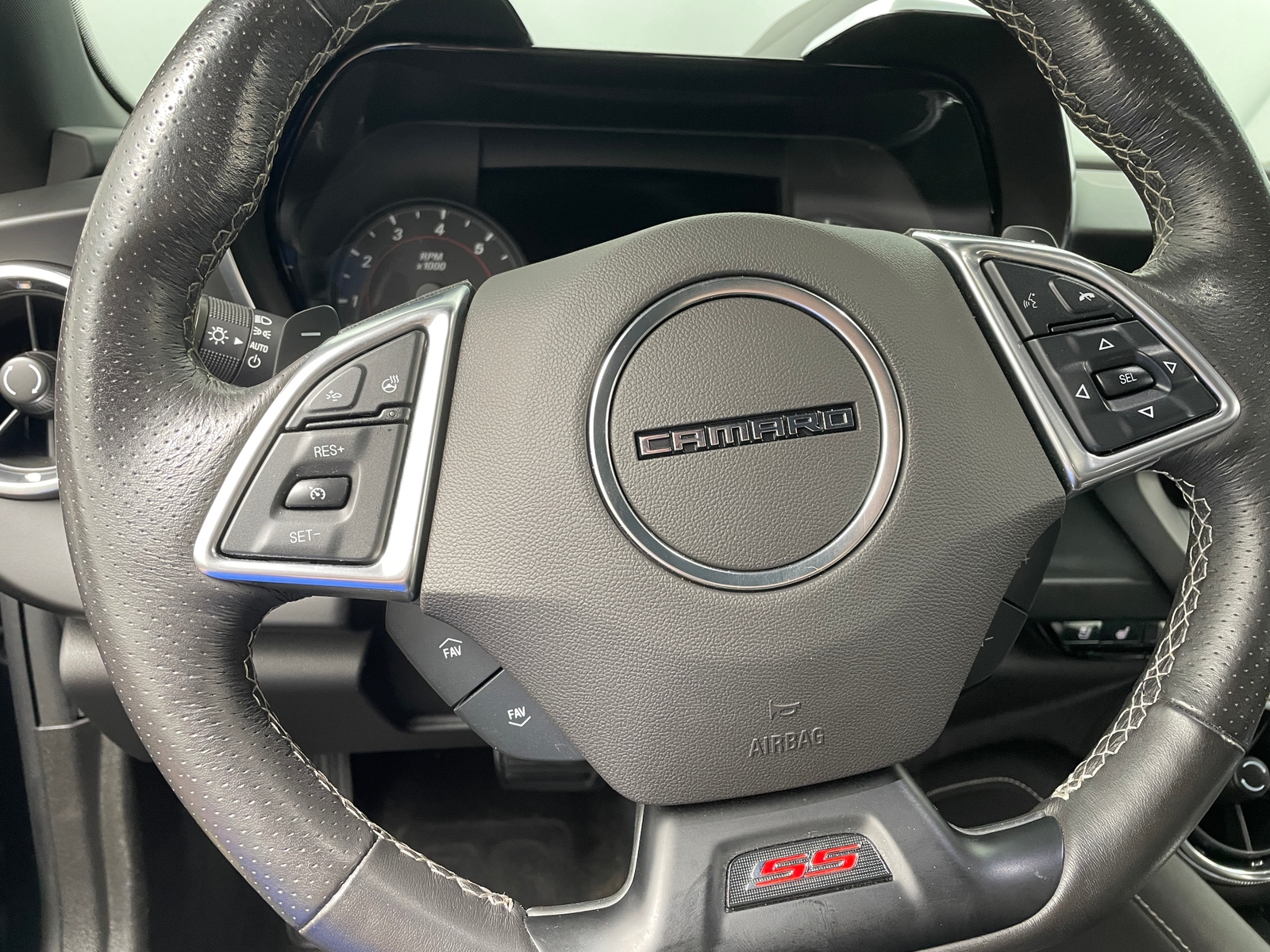 Thumbnail: 2020 Chevrolet Camaro - 3