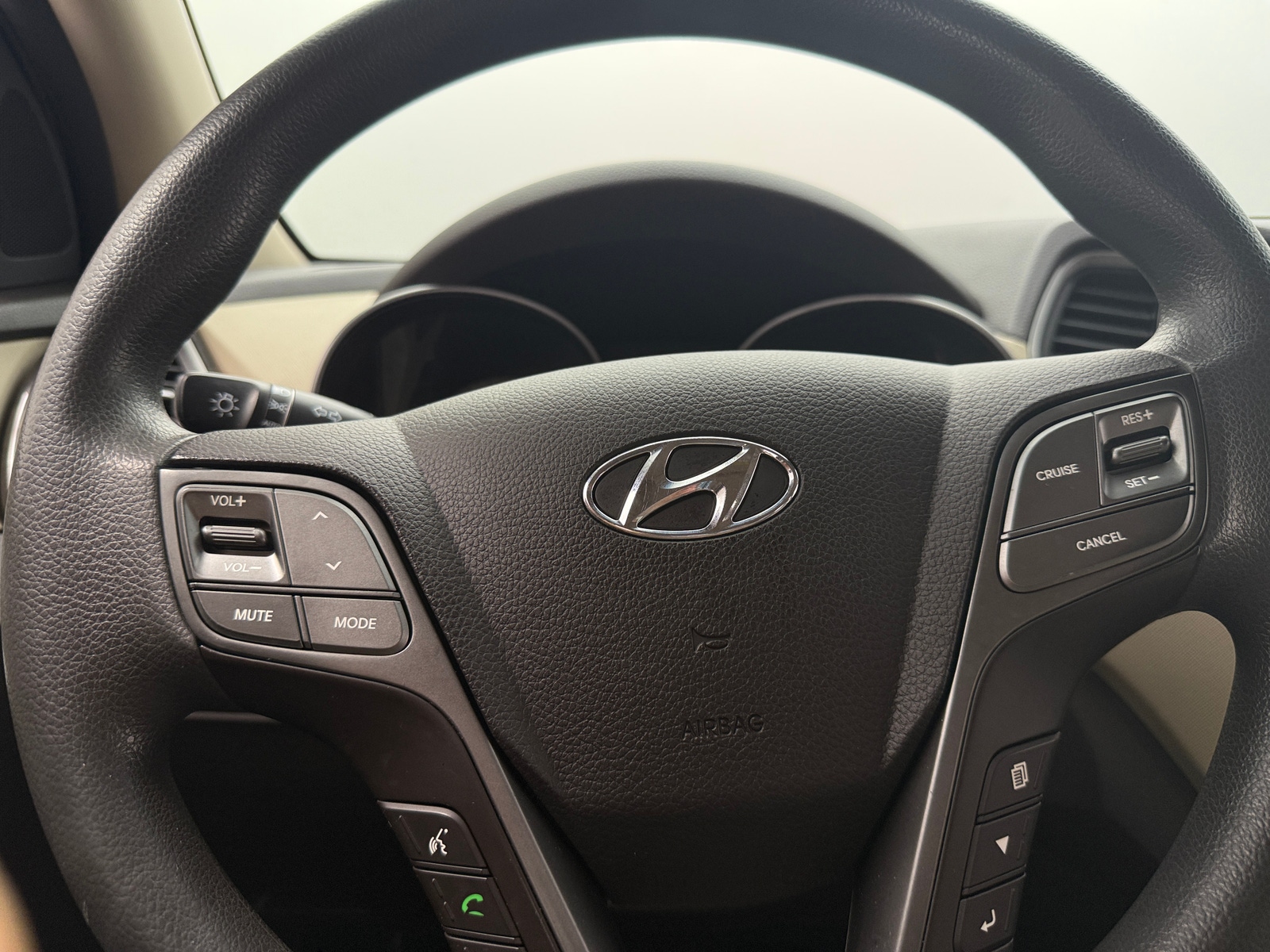 Thumbnail: 2017 Hyundai Santa Fe - 5