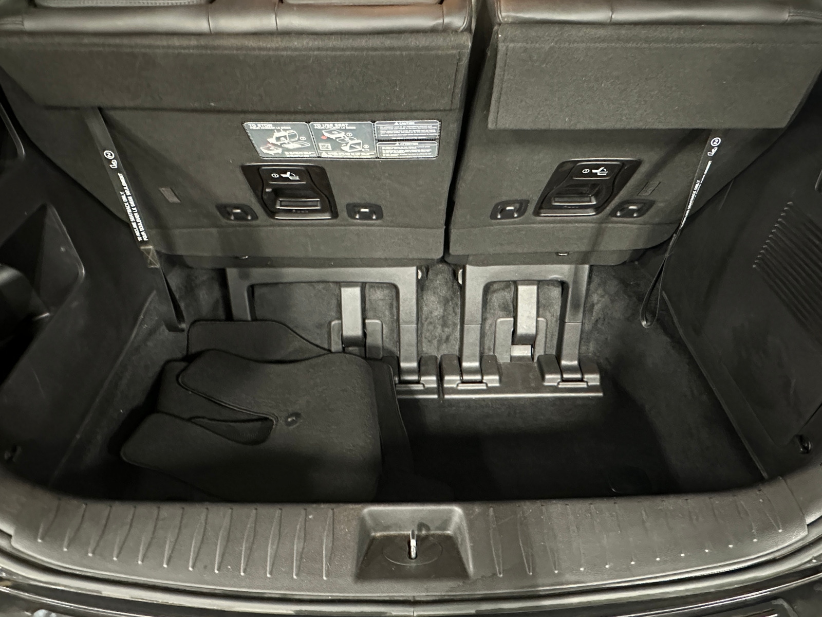 Thumbnail: 2024 Kia Carnival - 6