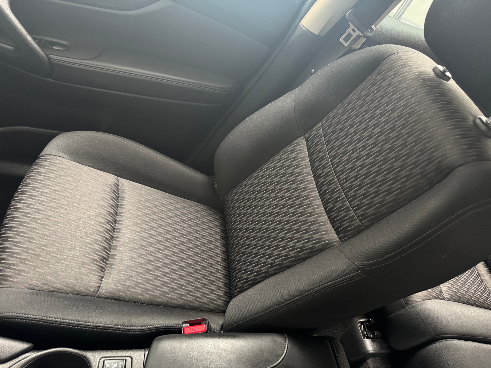 Thumbnail: 2019 Nissan Rogue - 2