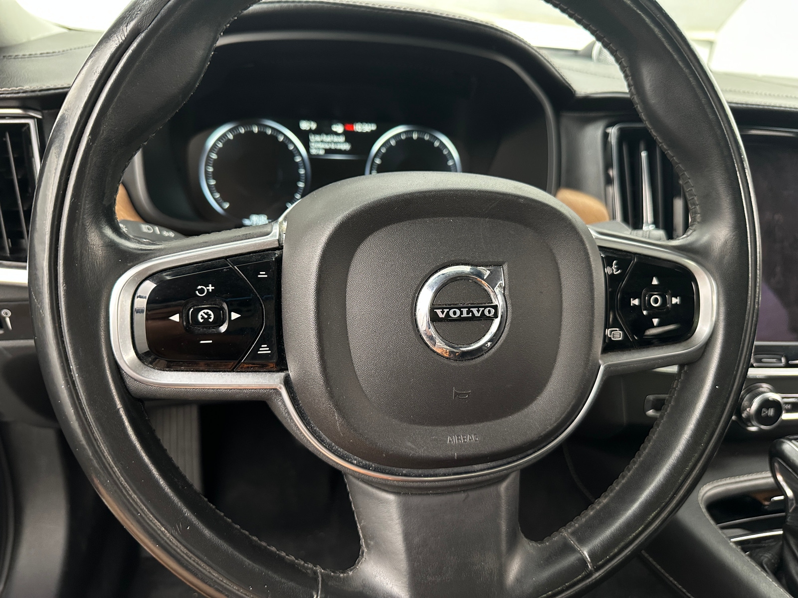 Thumbnail: 2017 Volvo S90 - 4