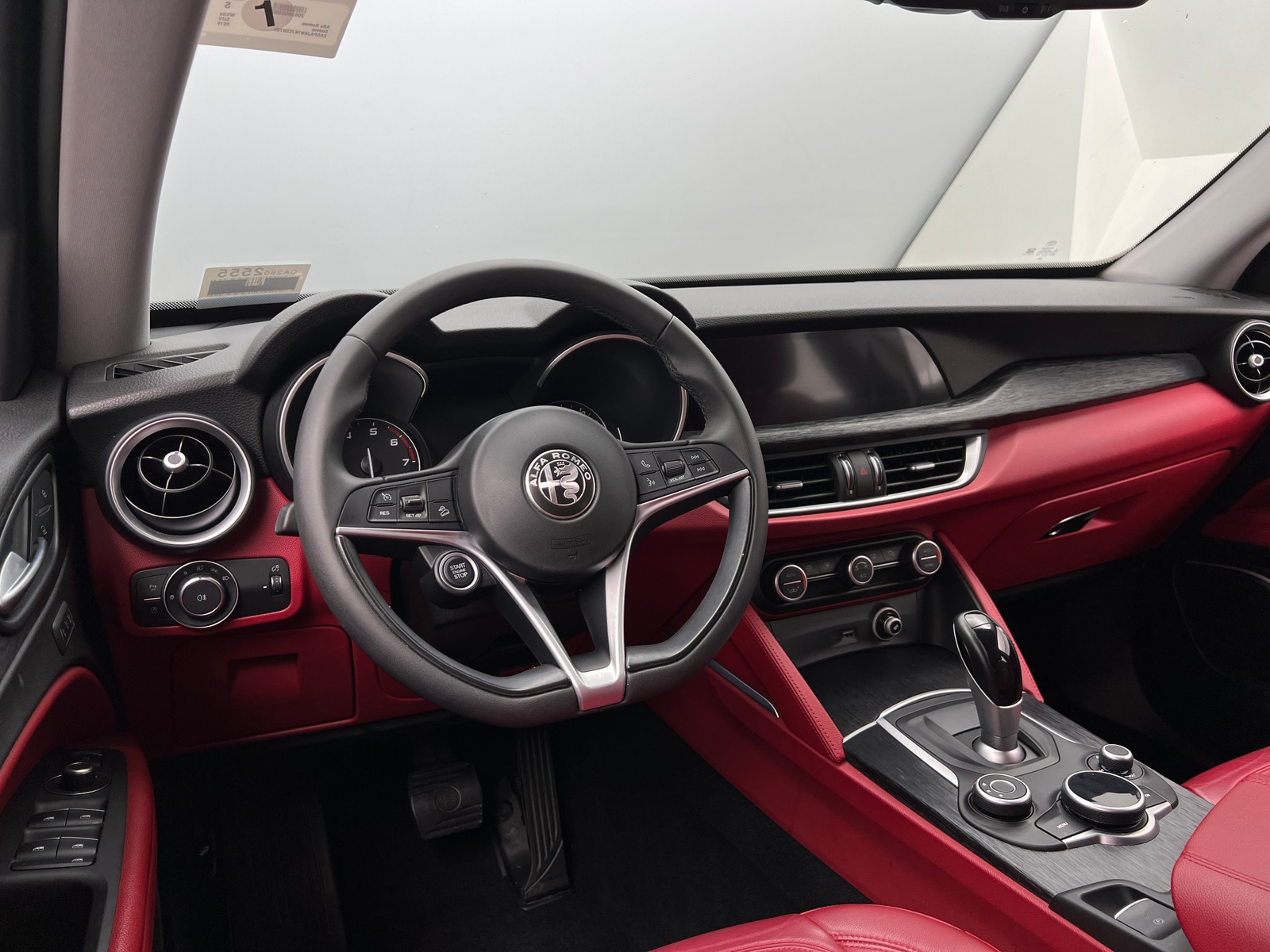 Thumbnail: 2019 Alfa Romeo Stelvio - 2