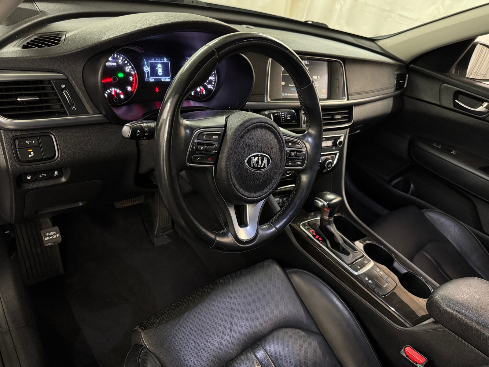 Thumbnail: 2016 Kia Optima - 2