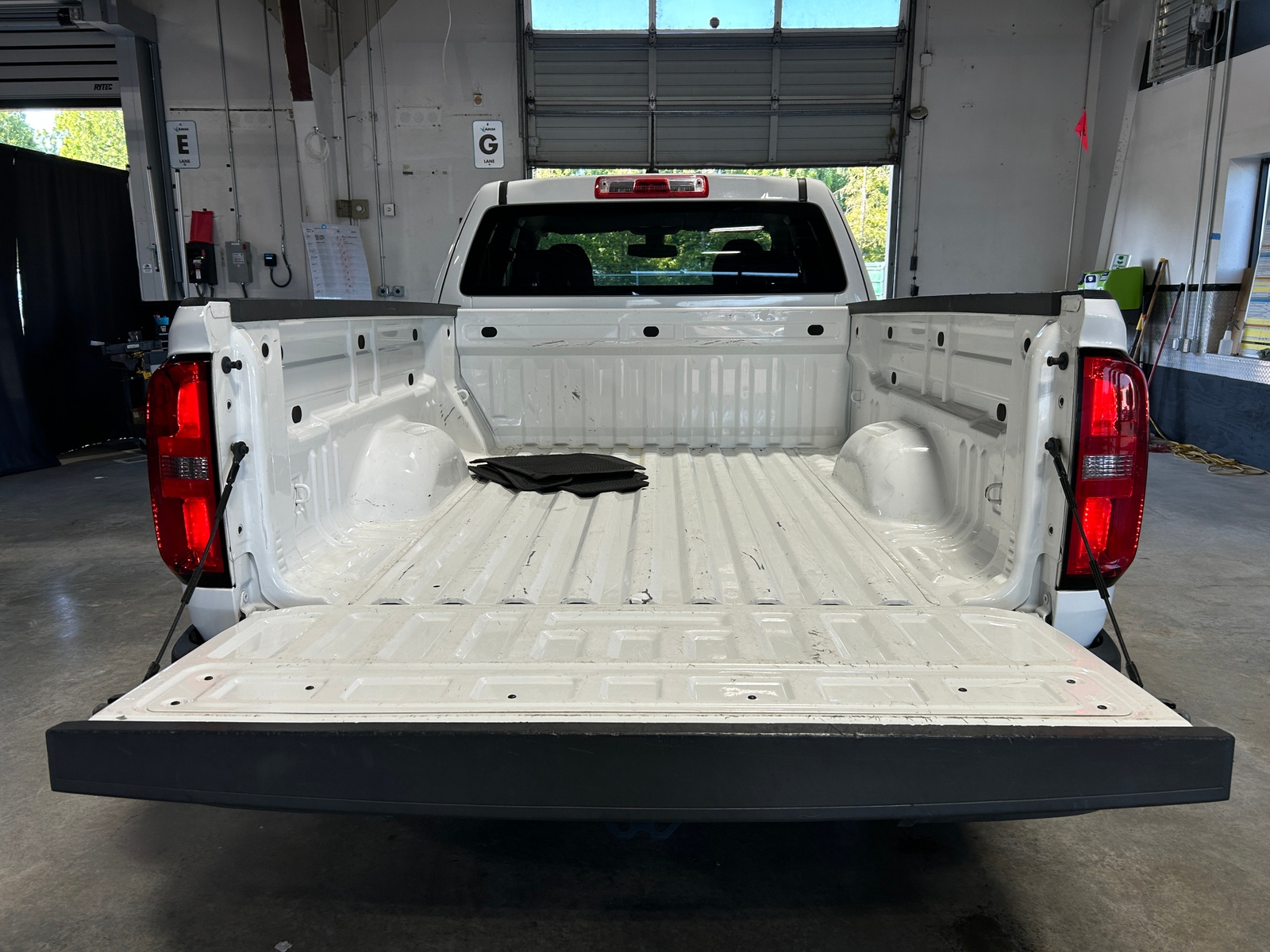 Thumbnail: 2018 Chevrolet Colorado - 6