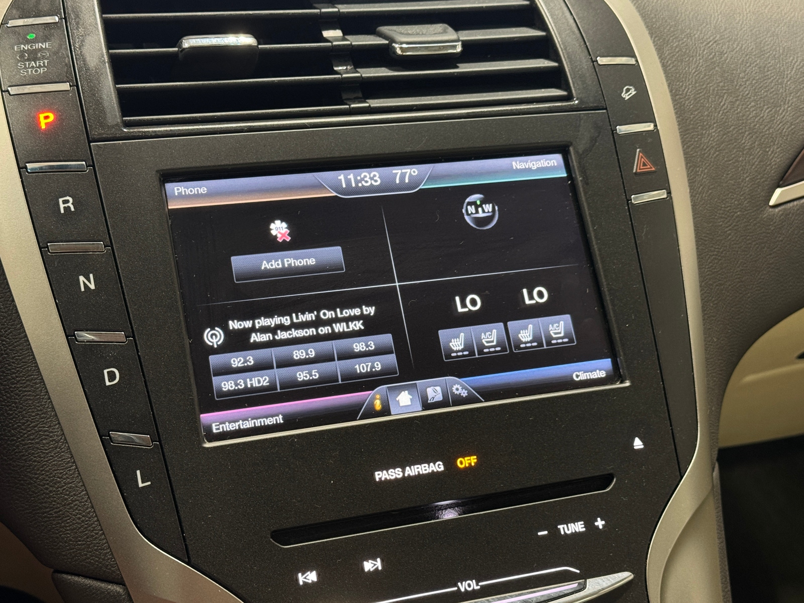 Thumbnail: 2014 Lincoln MKZ - 3