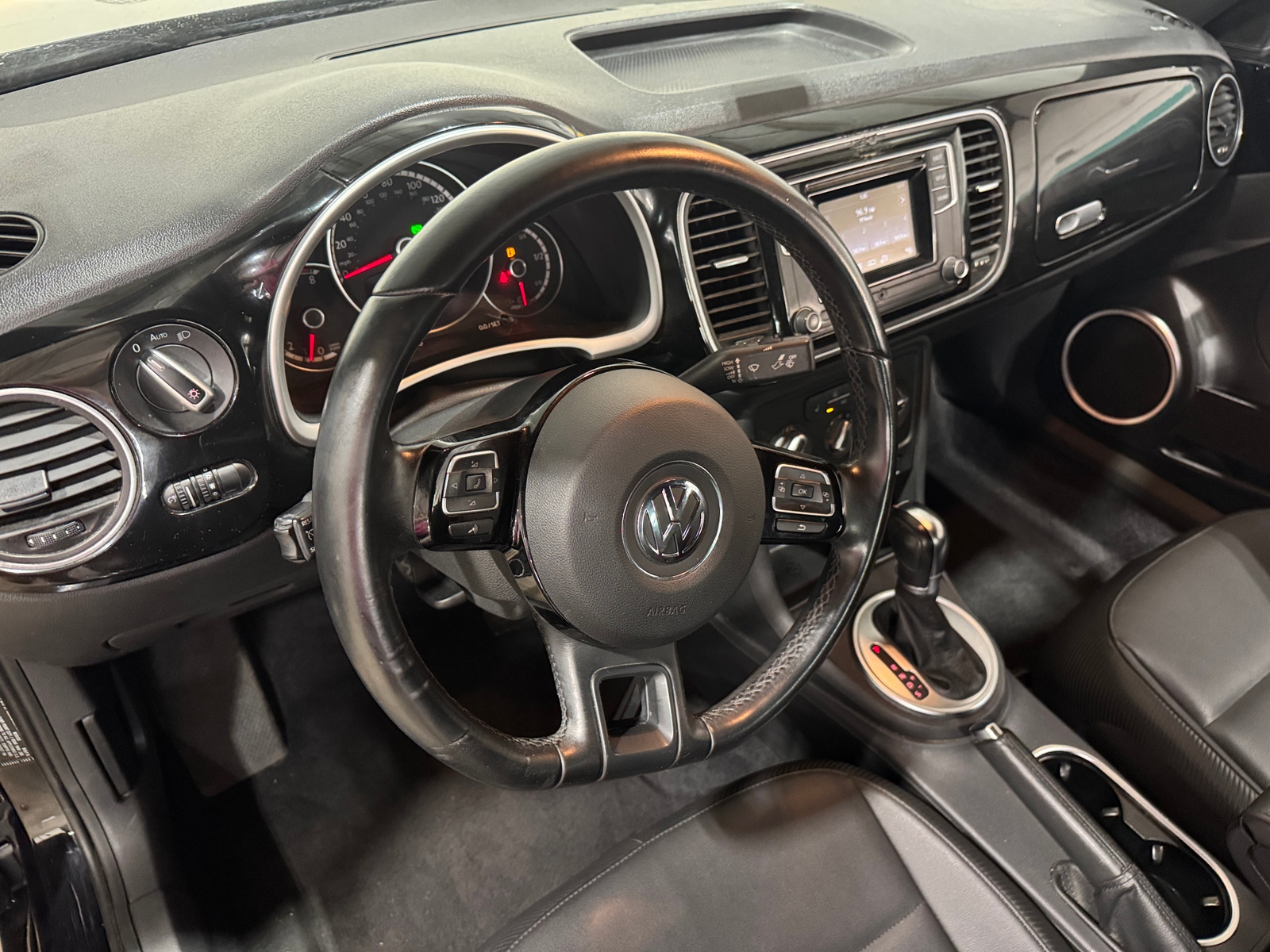 Thumbnail: 2016 Volkswagen Beetle - 2