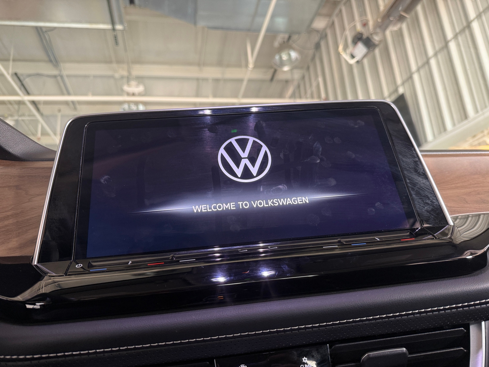 Thumbnail: 2024 Volkswagen Atlas - 4