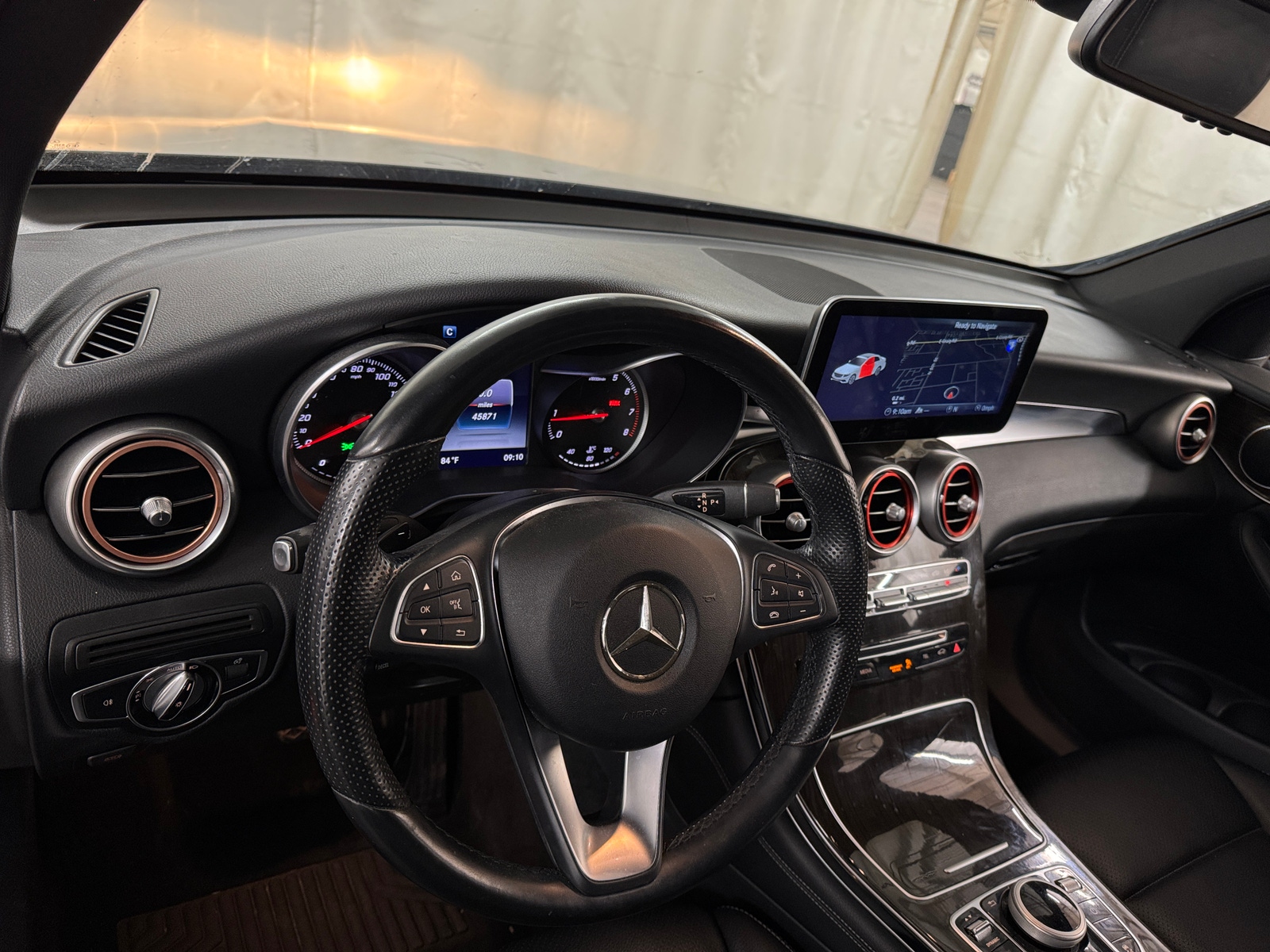 Thumbnail: 2017 Mercedes-Benz GLC - 2