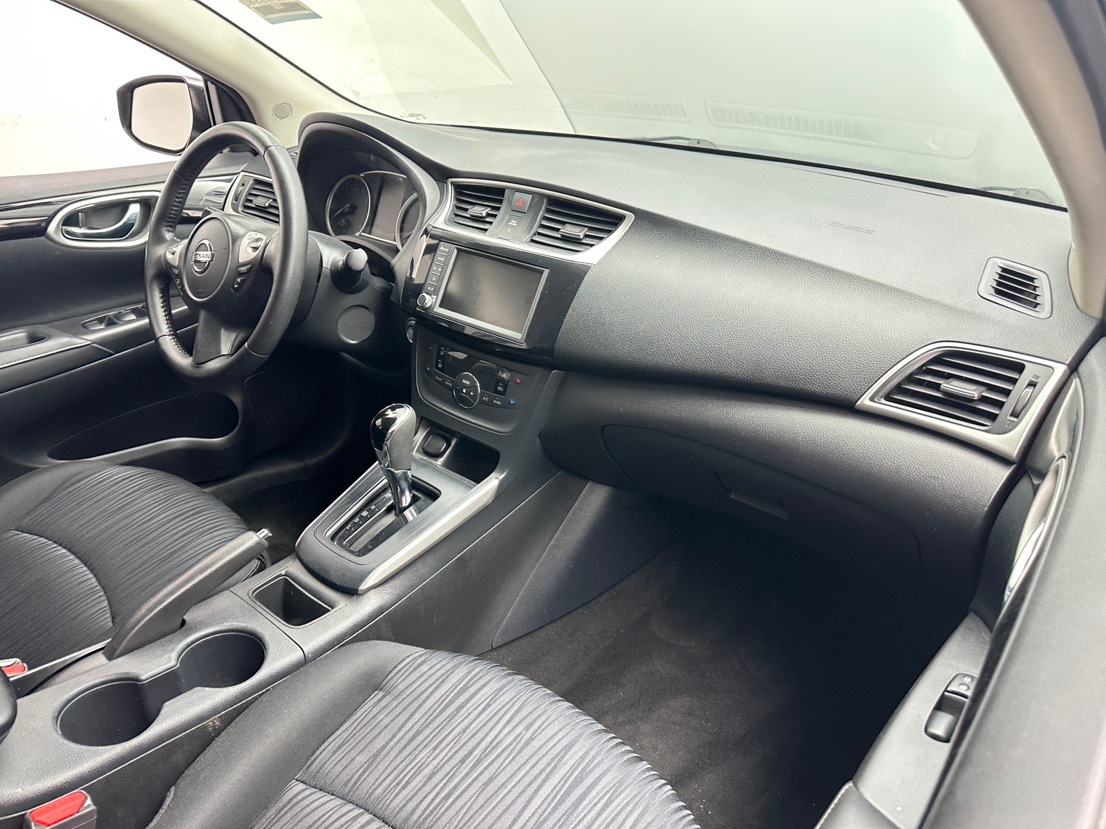 Thumbnail: 2019 Nissan Sentra - 3
