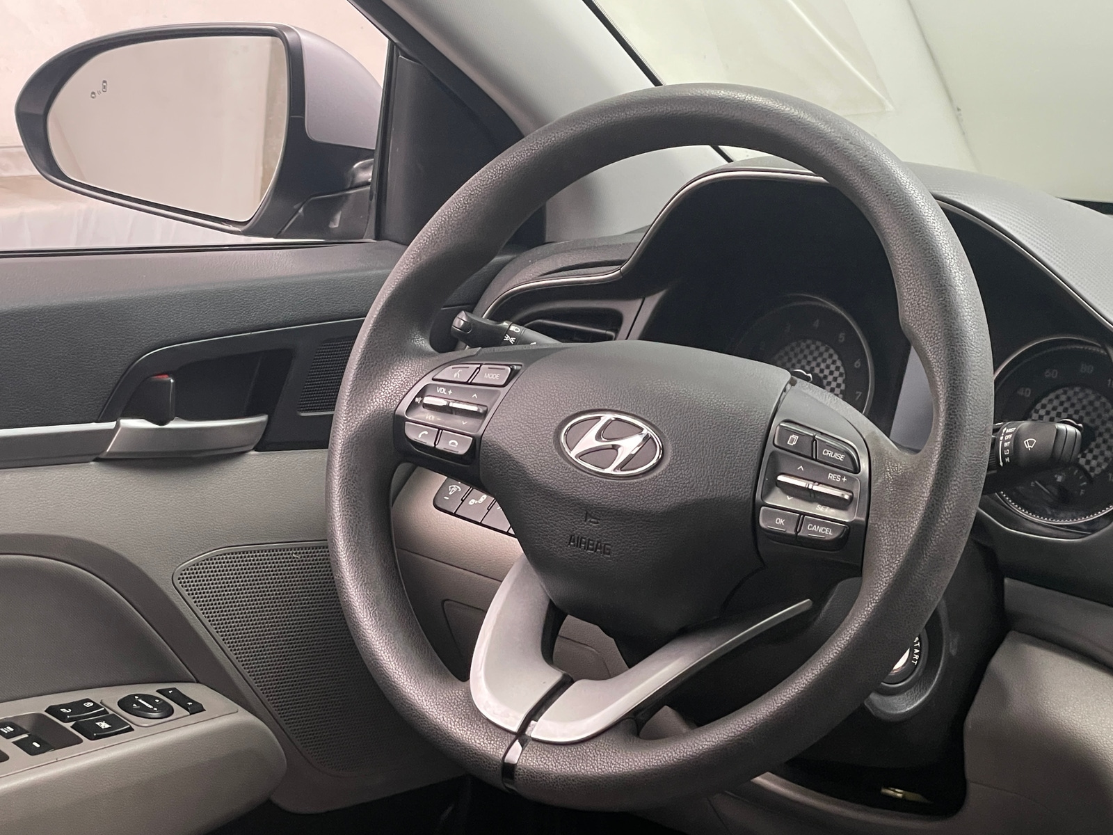Thumbnail: 2020 Hyundai Elantra - 5