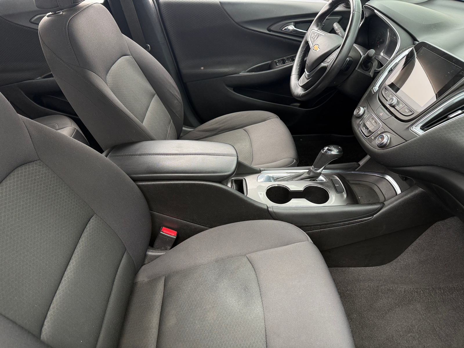 Thumbnail: 2017 Chevrolet Malibu - 2