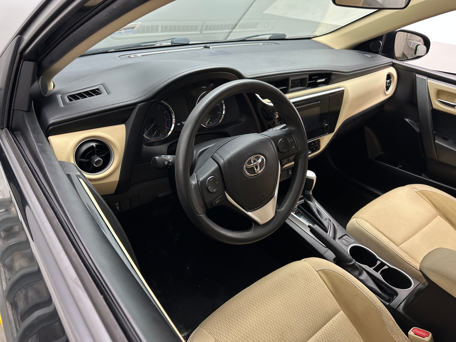 Thumbnail: 2018 Toyota Corolla - 3