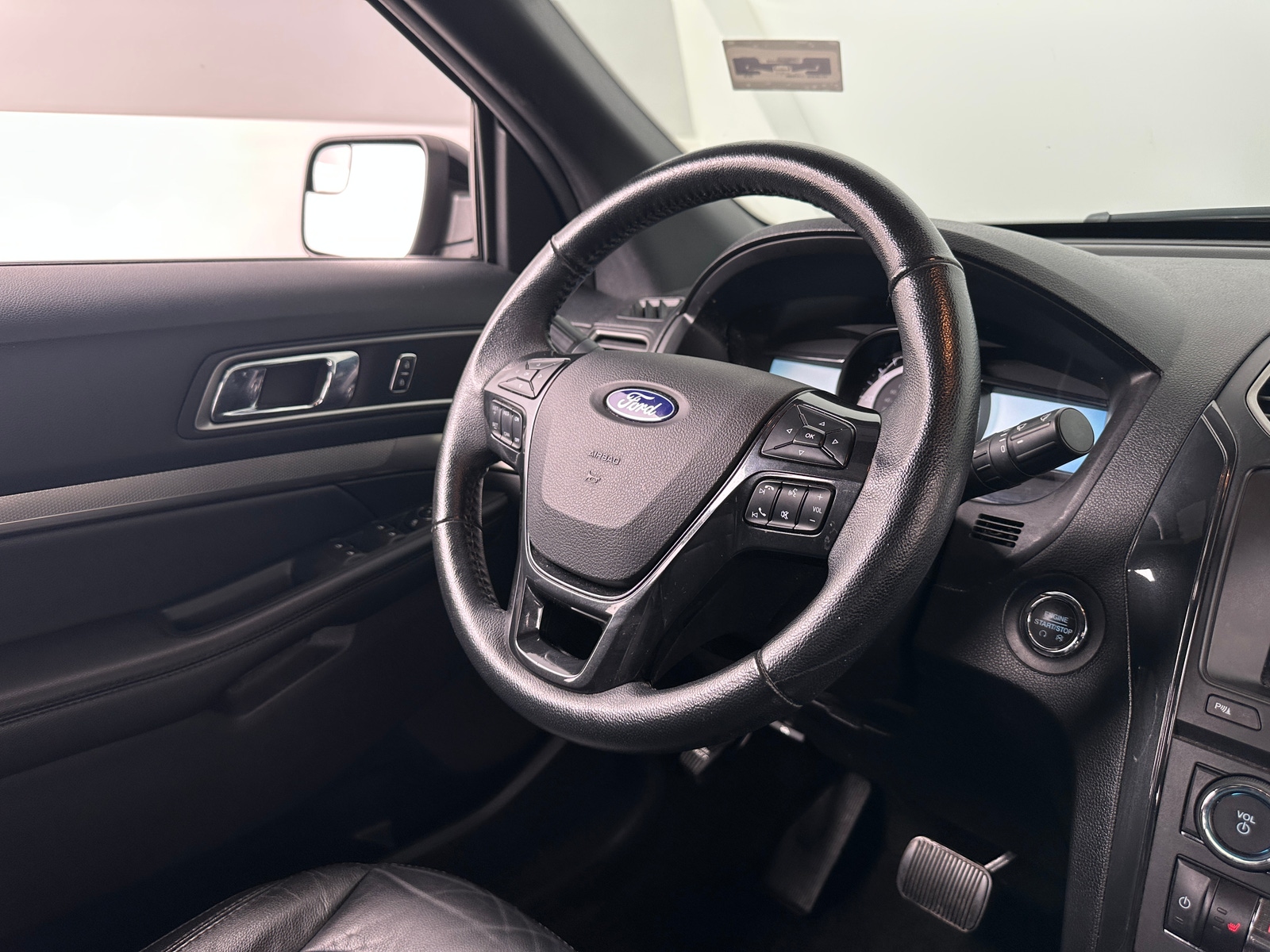 Thumbnail: 2018 Ford Explorer - 5