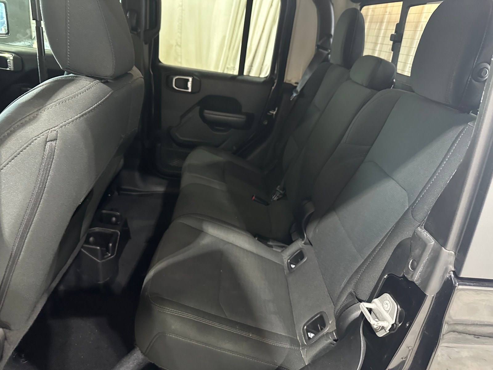 Thumbnail: 2021 Jeep Gladiator - 6