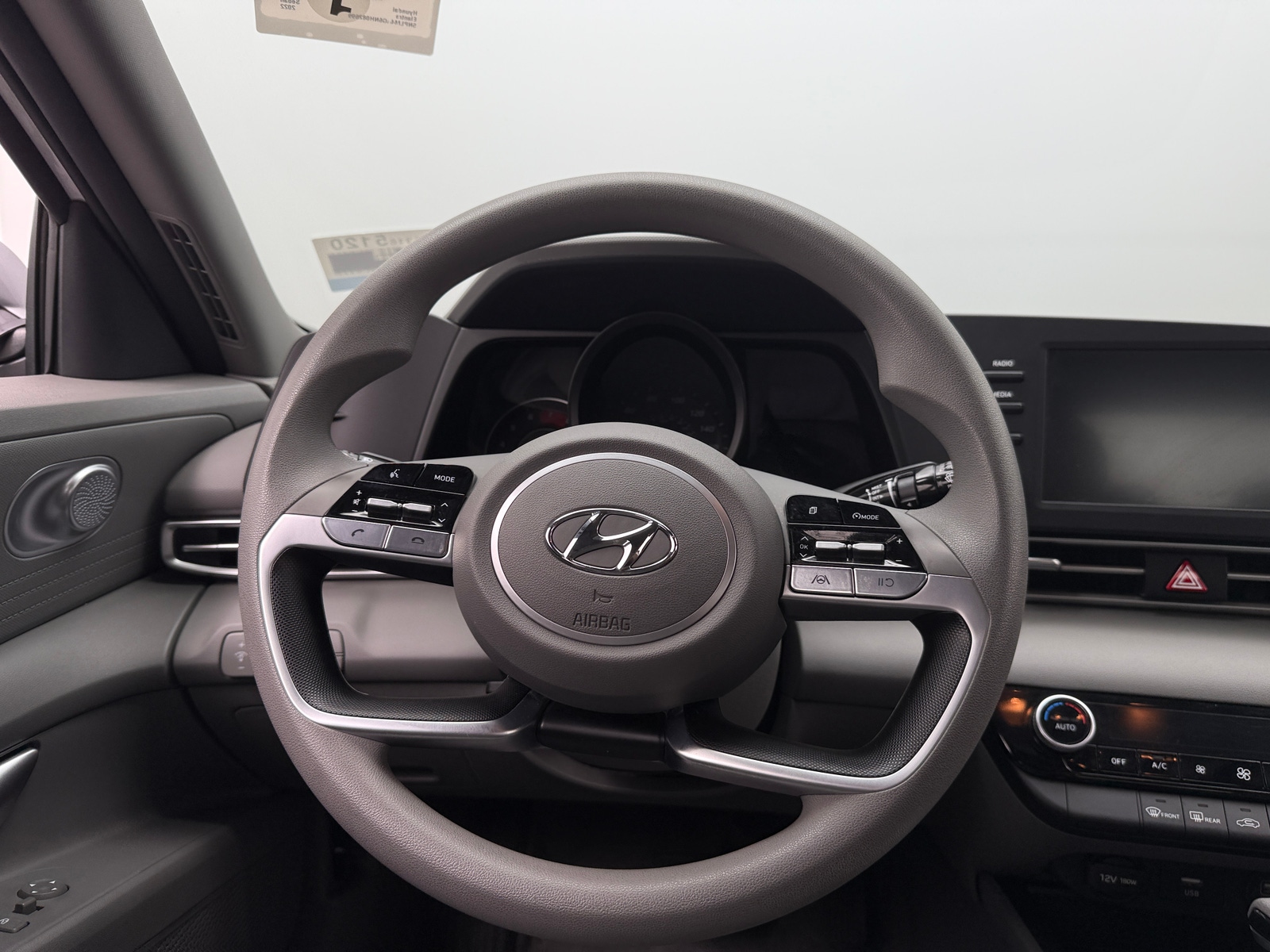 Thumbnail: 2022 Hyundai Elantra - 5