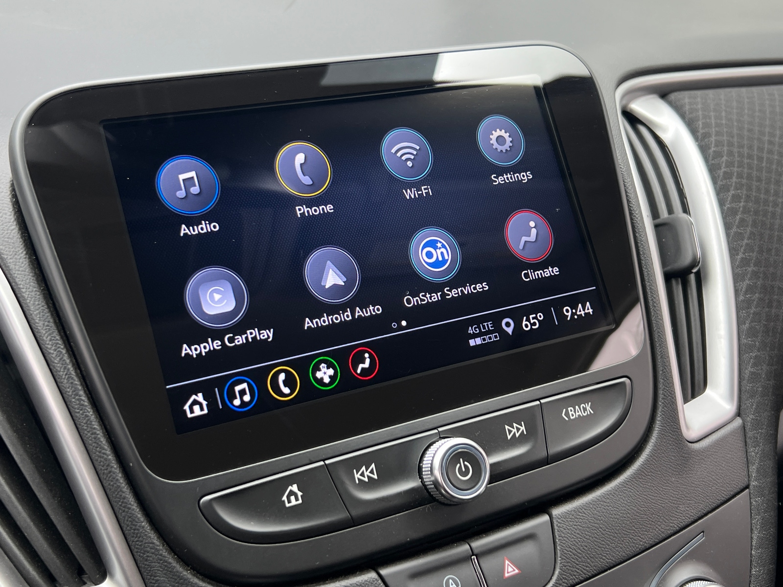 Thumbnail: 2024 Chevrolet Malibu - 4