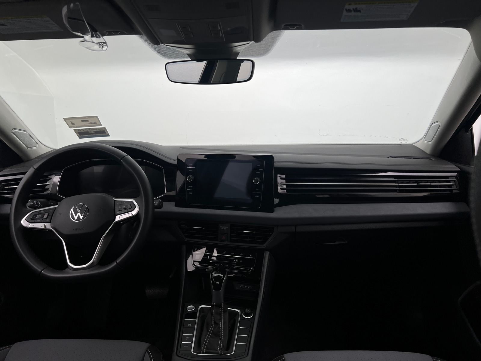 Thumbnail: 2025 Volkswagen Jetta - 2