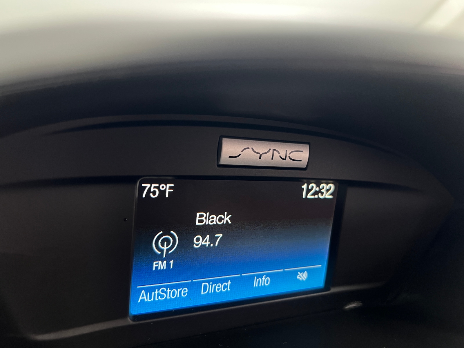 Thumbnail: 2017 Ford Escape - 4