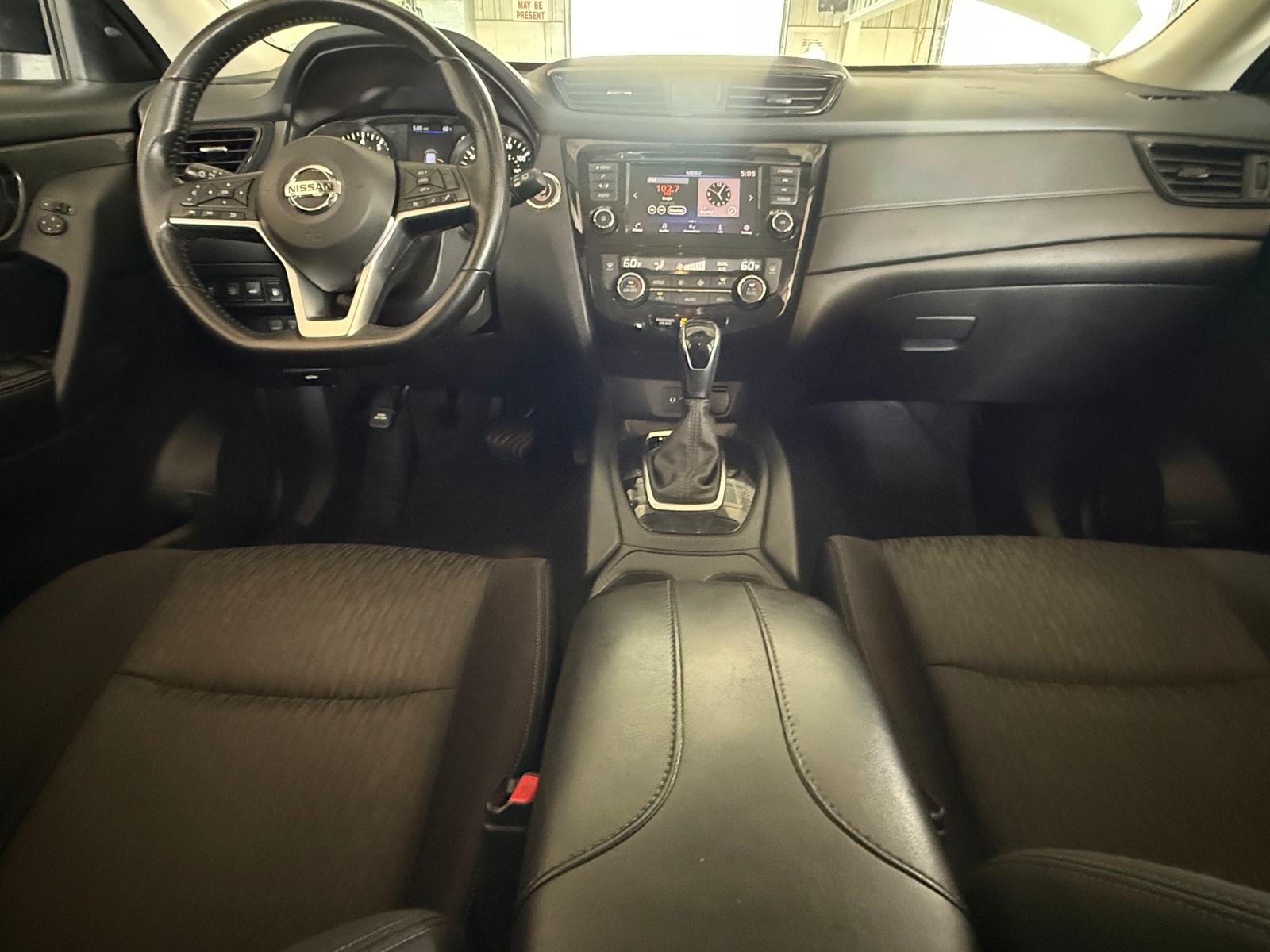 Thumbnail: 2020 Nissan Rogue - 3