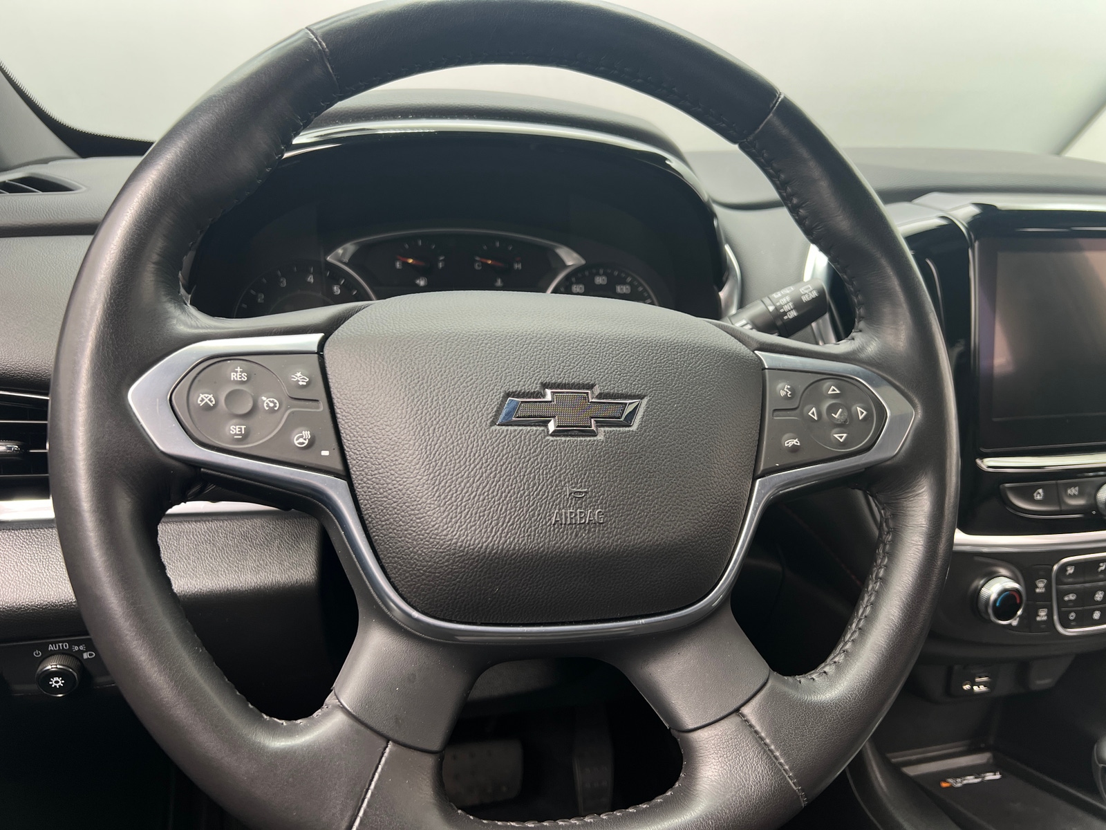 Thumbnail: 2022 Chevrolet Traverse - 4